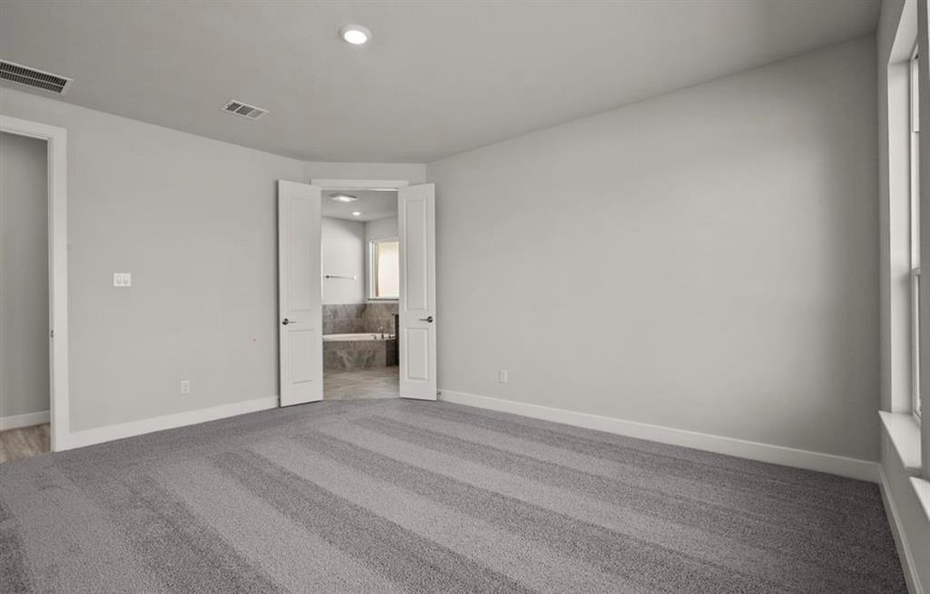 7827 Albury Manor