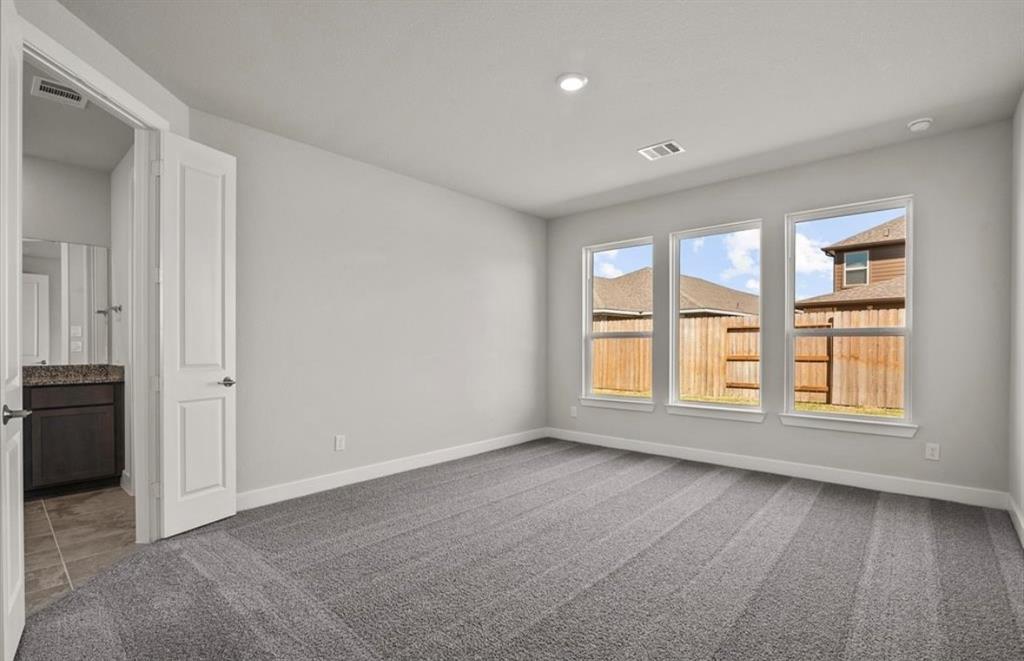 7827 Albury Manor