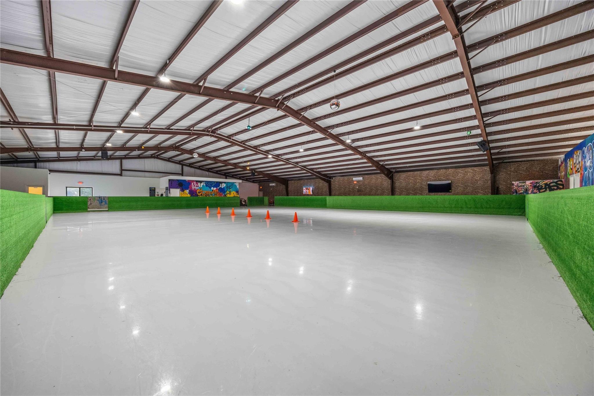 1061 County Road 6111