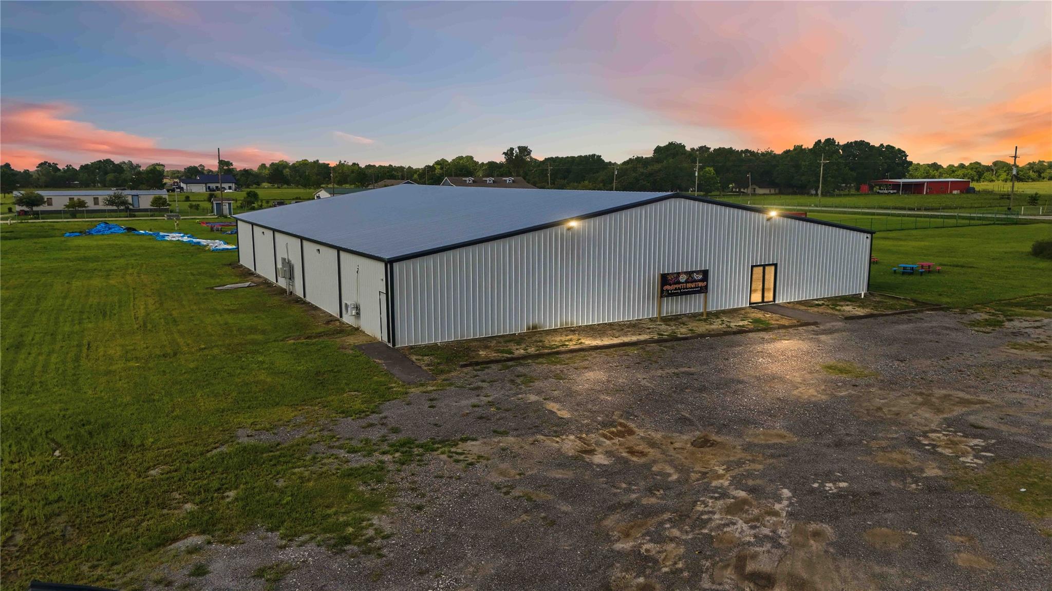 1061 County Road 6111