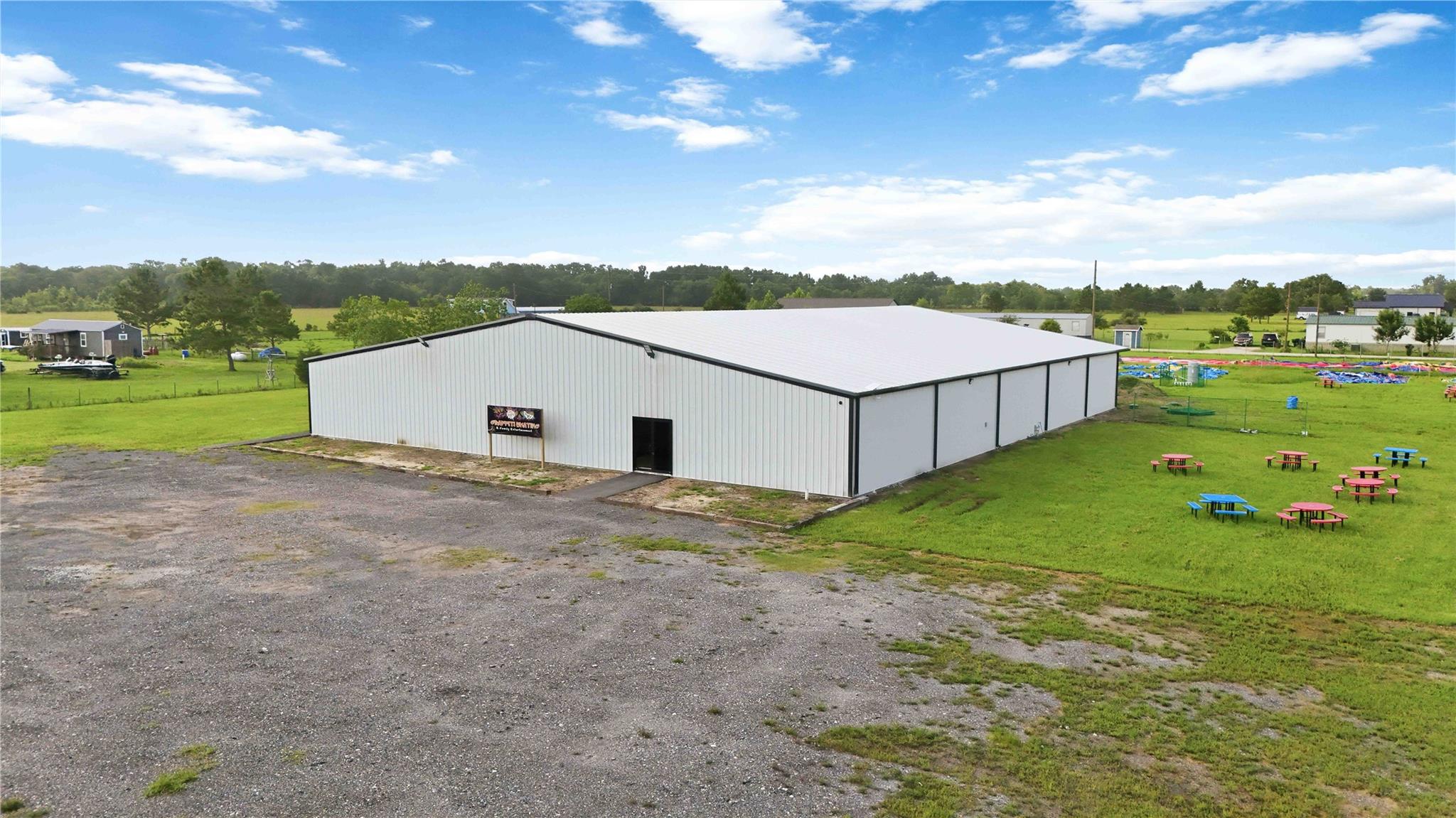 1061 County Road 6111