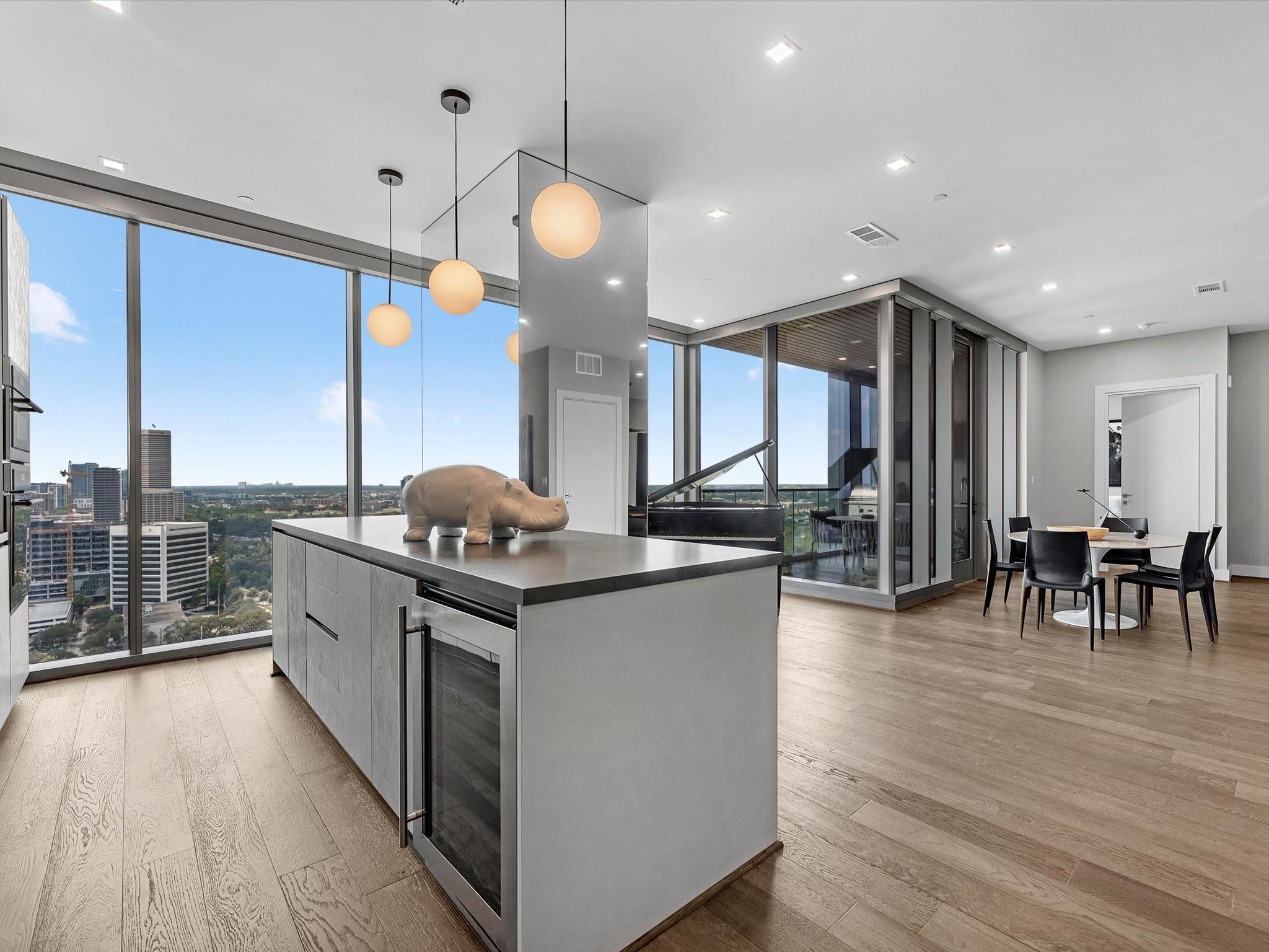 1711 Allen Parkway # 2102