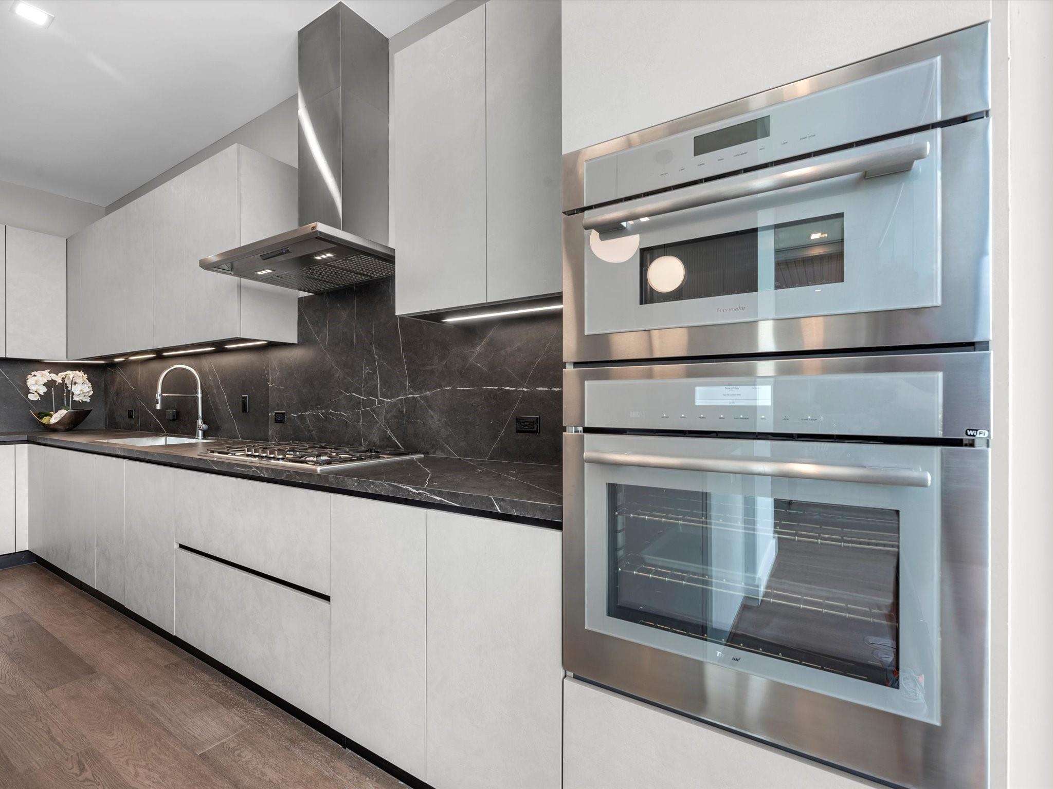 1711 Allen Parkway # 2102