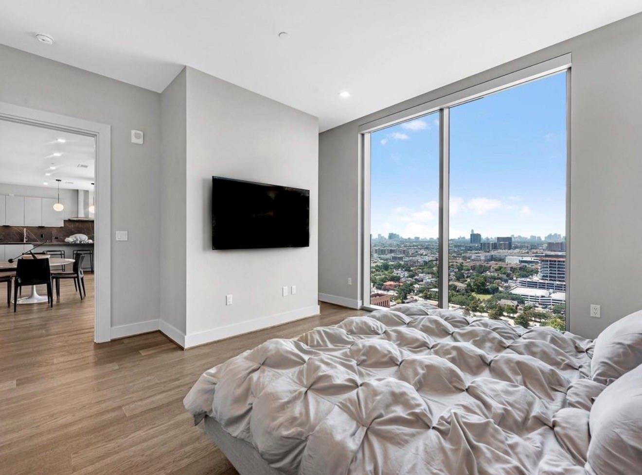 1711 Allen Parkway # 2102