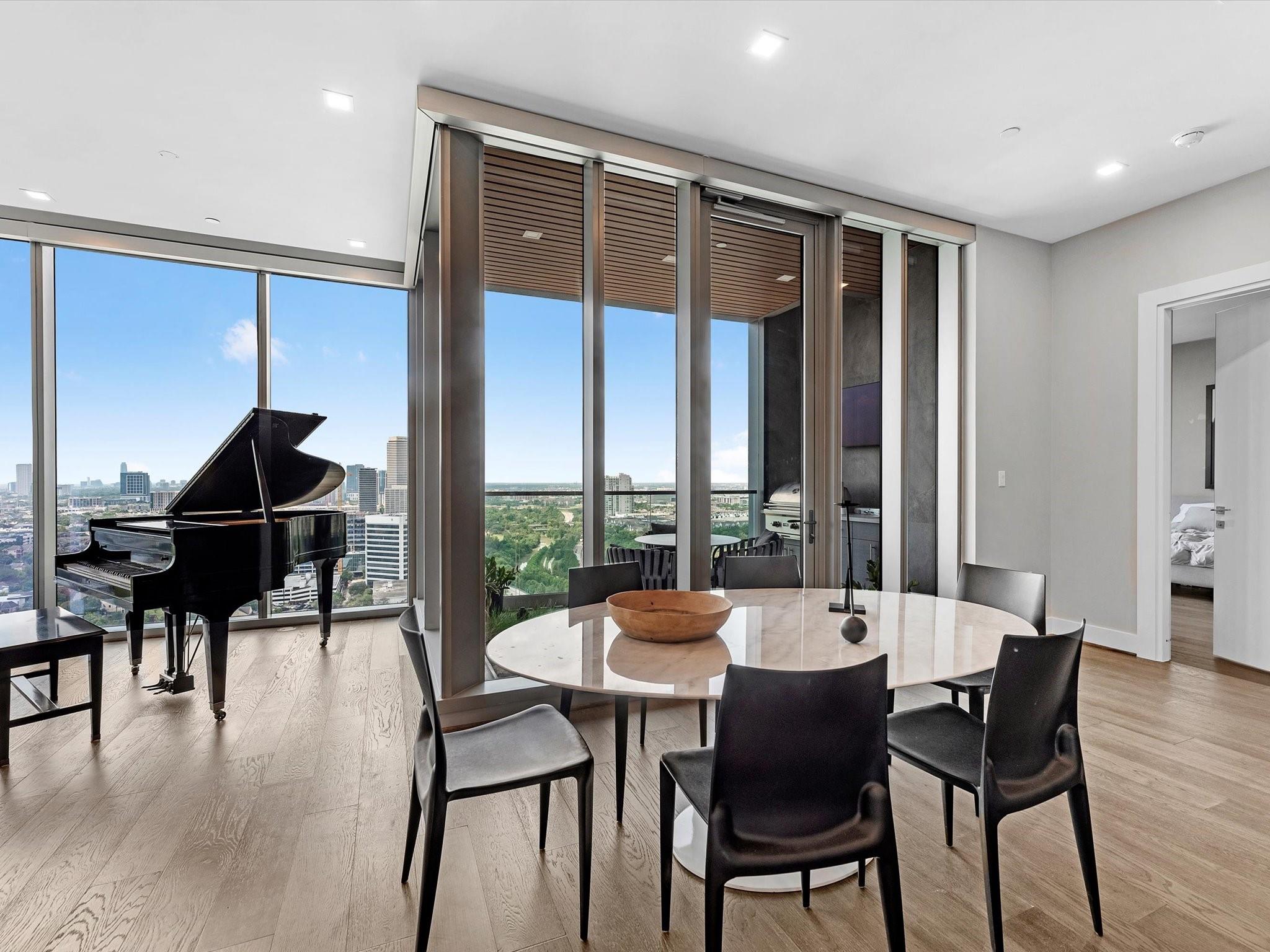 1711 Allen Parkway # 2102