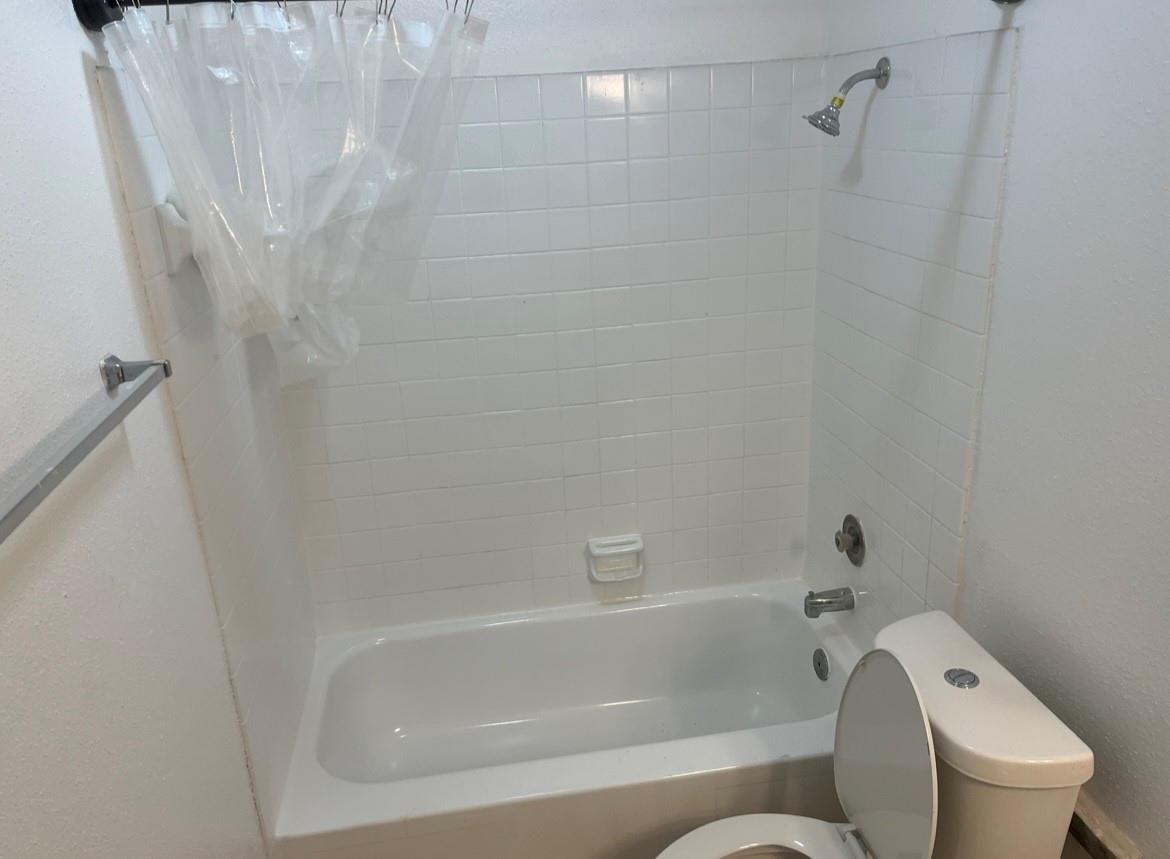 5625 Antoine Drive # 1404