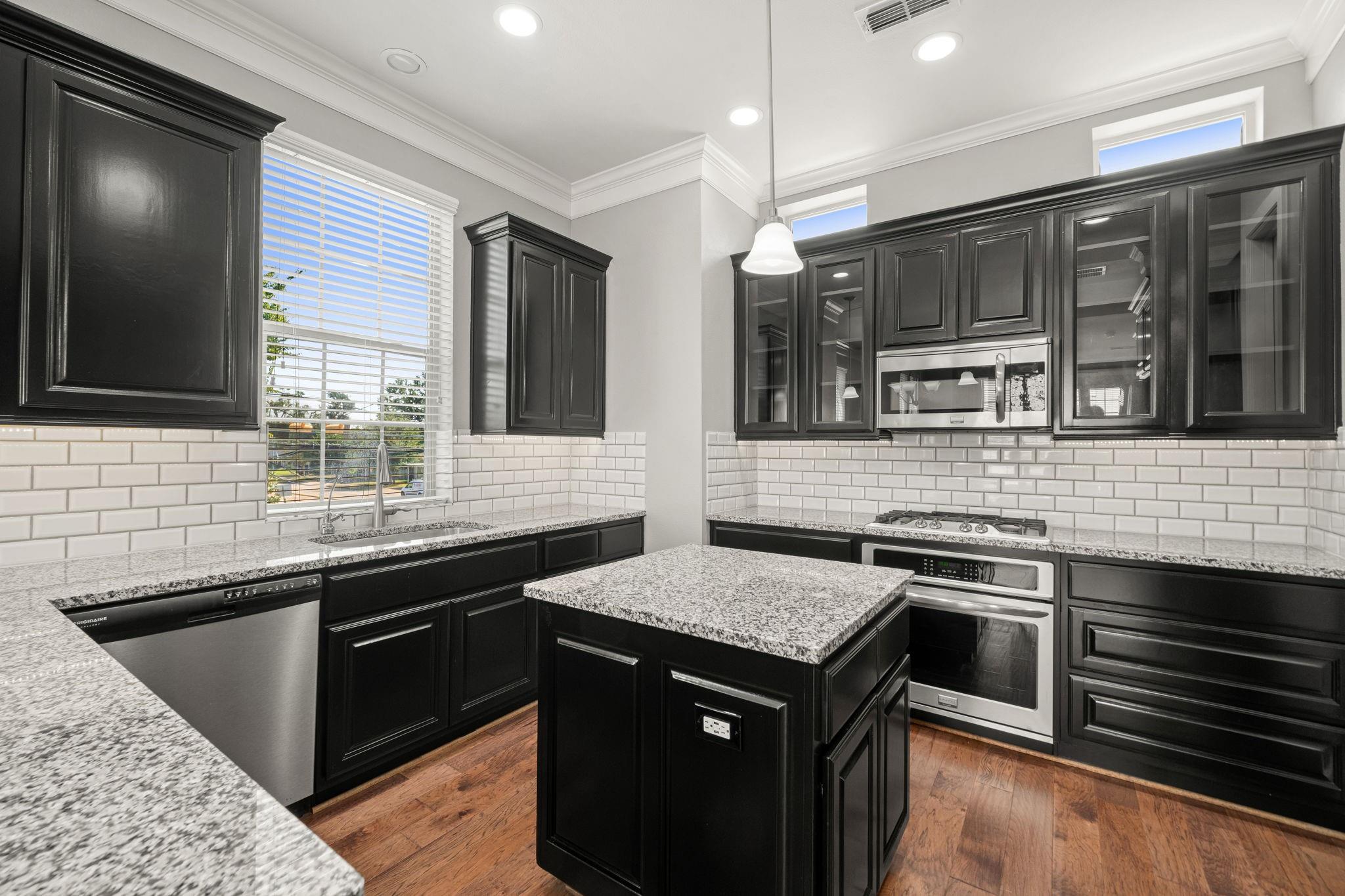 6703 Highclere Manor Lane