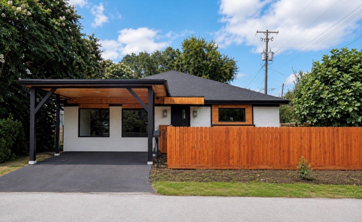 3702 Cochran Street