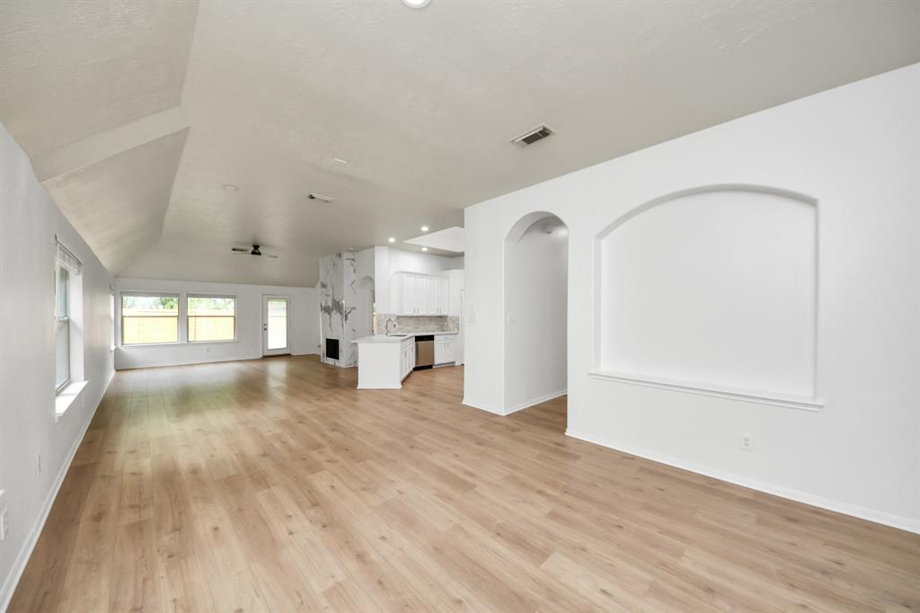 5931 Mettler Lane