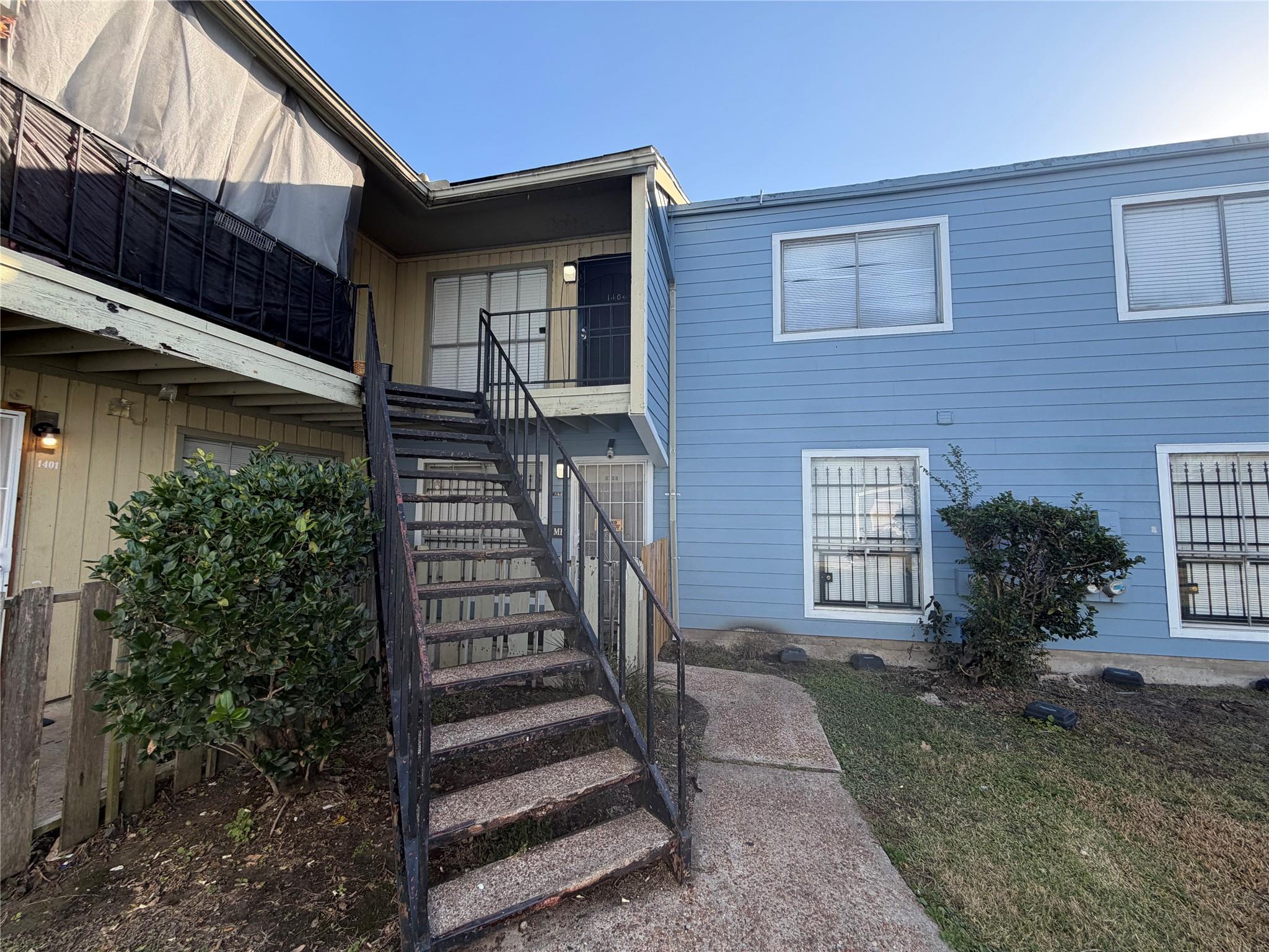 5625 Antoine Drive # 1404