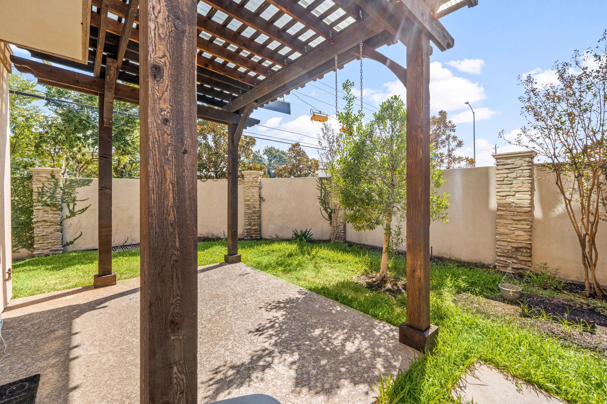 6703 Highclere Manor Lane