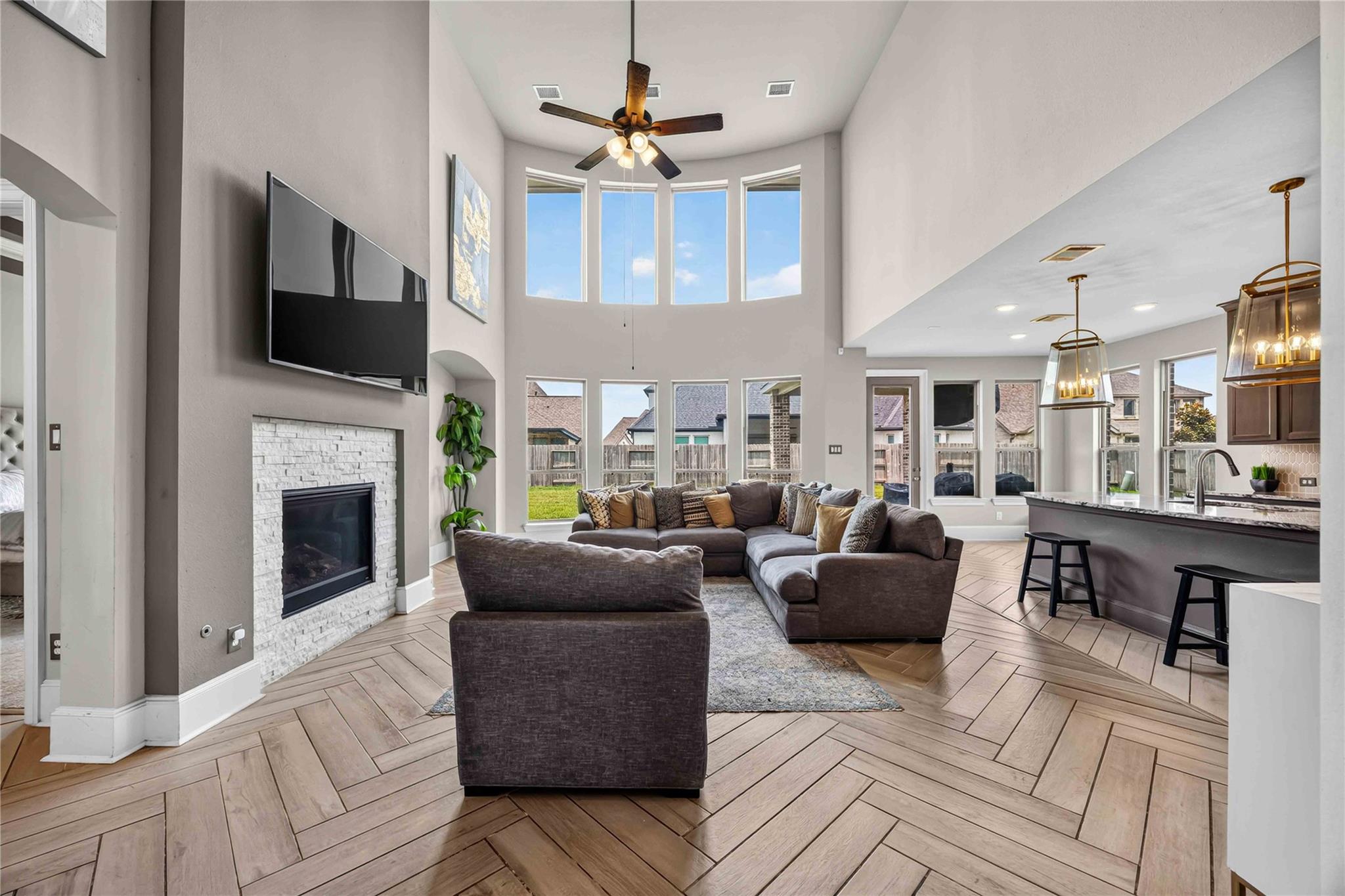 6203 Shore Ridge Court