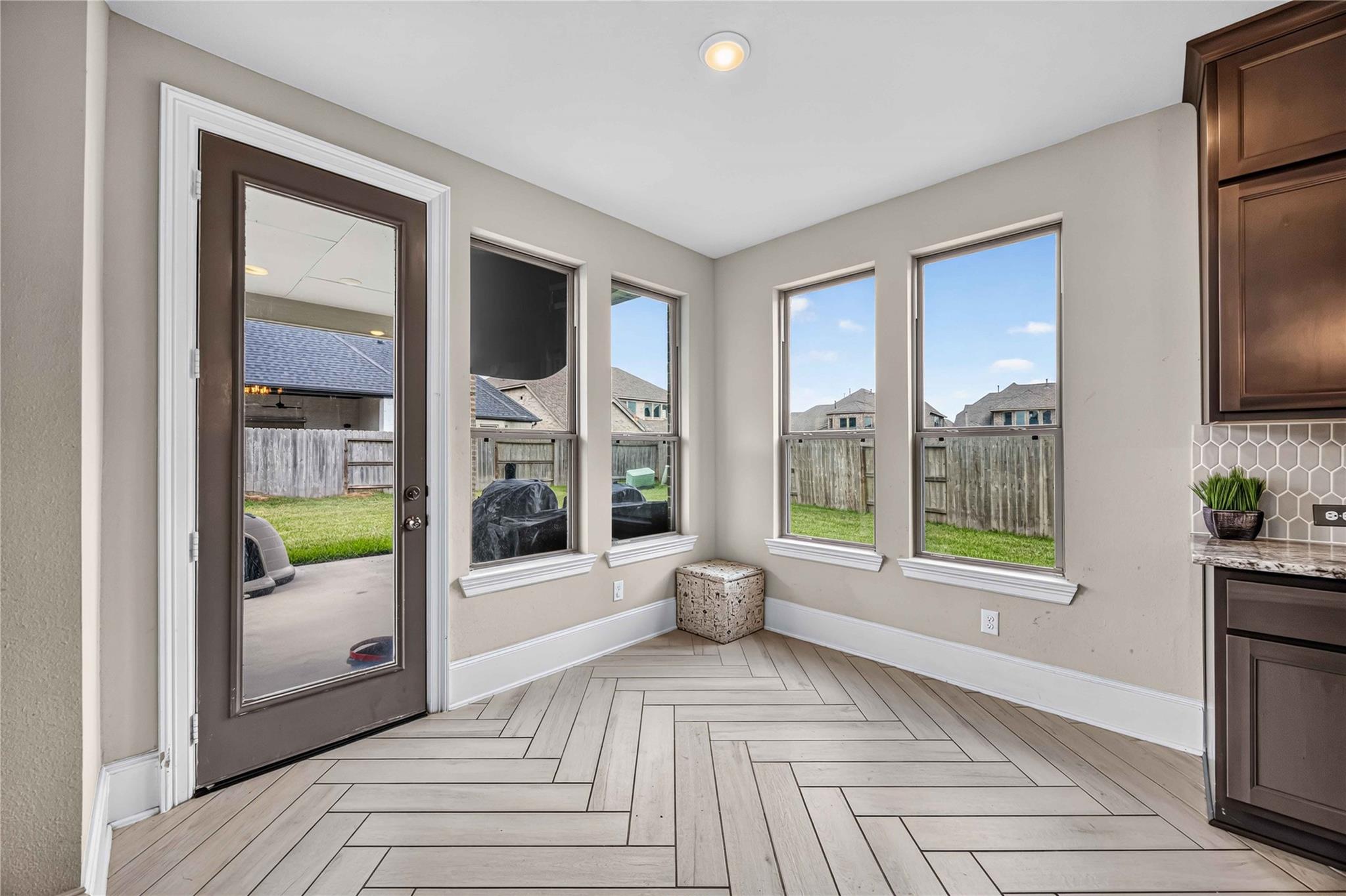 6203 Shore Ridge Court
