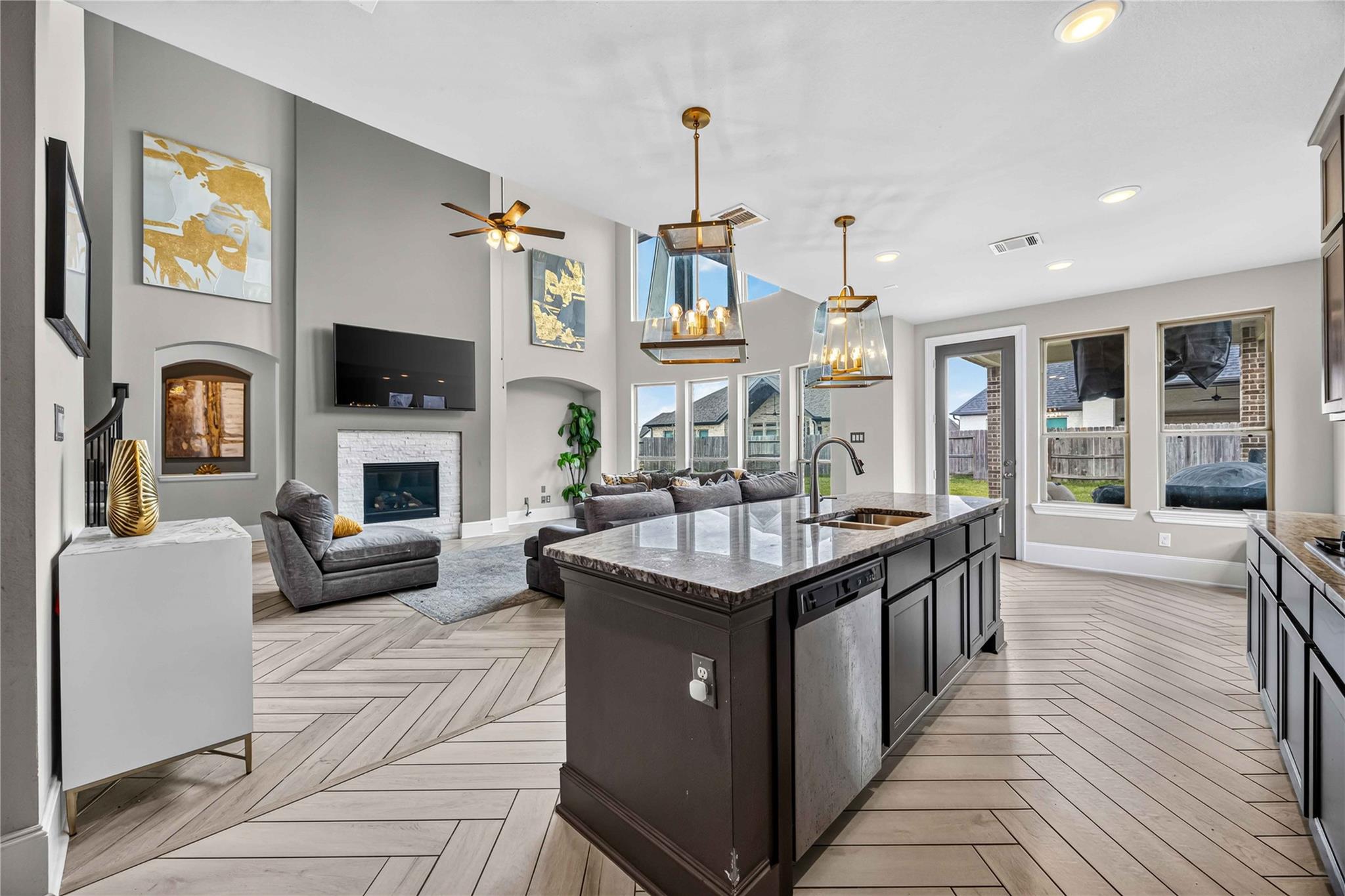 6203 Shore Ridge Court