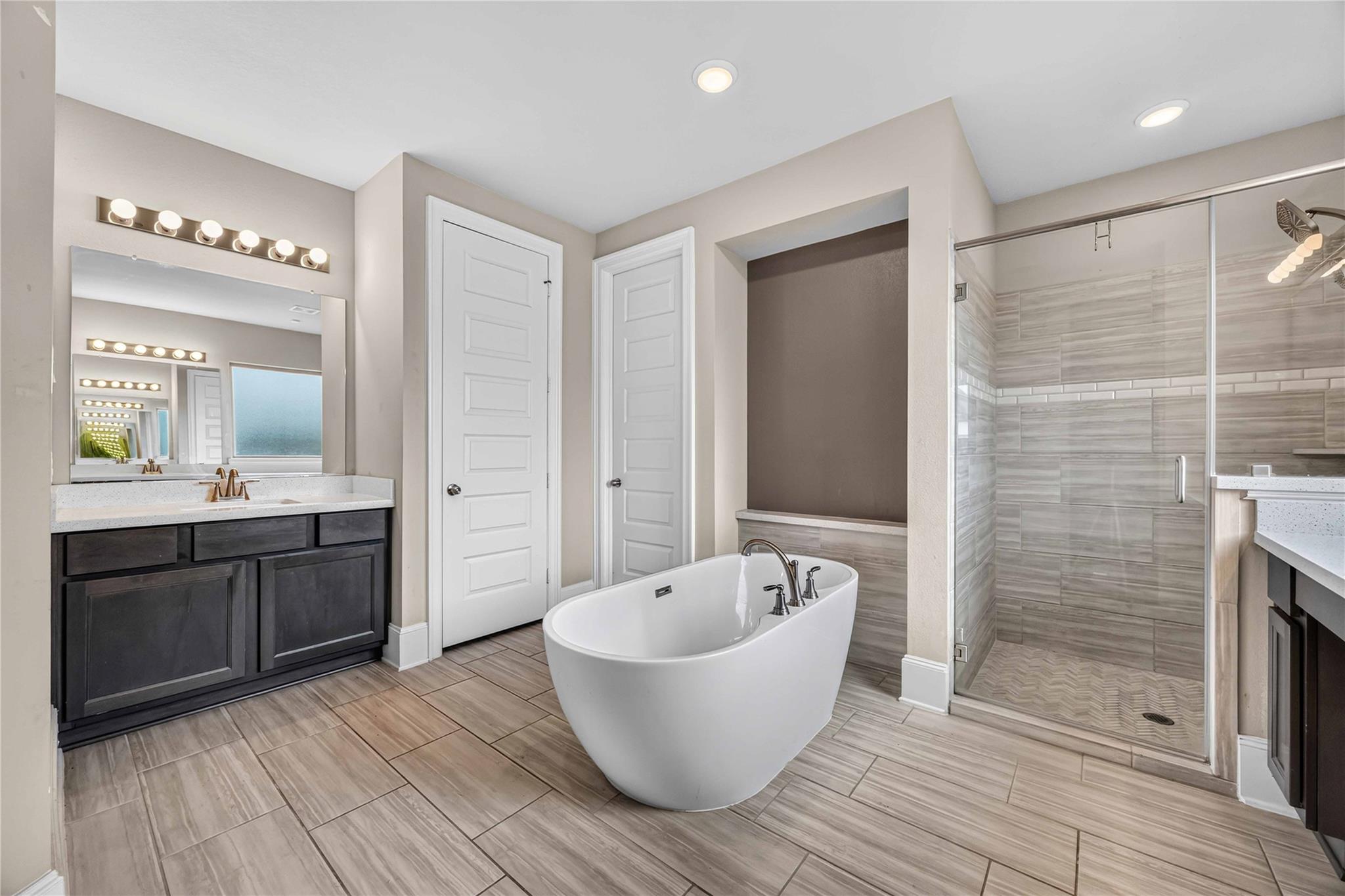 6203 Shore Ridge Court