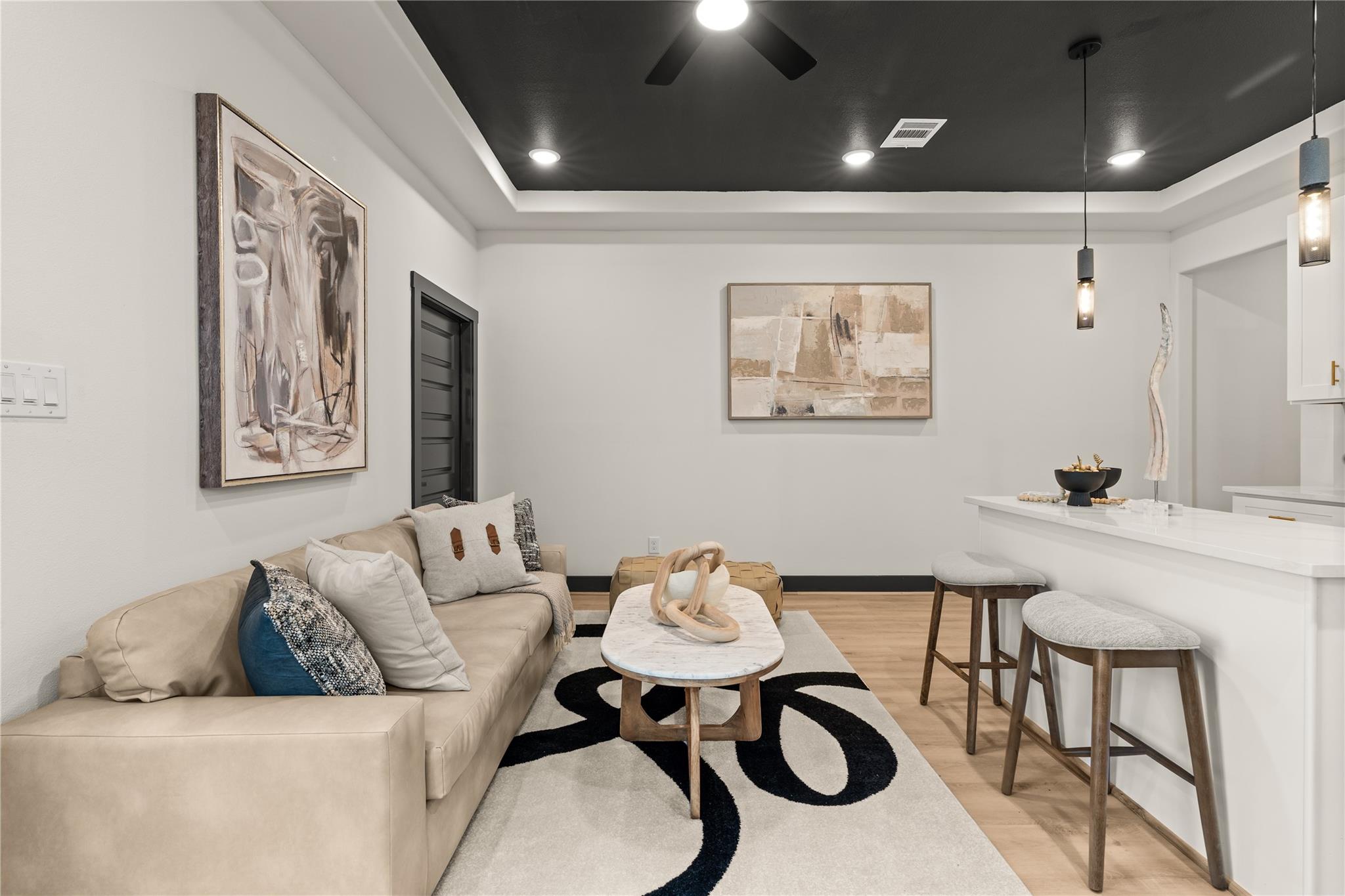 4335 Alvin Street Unit: A/B