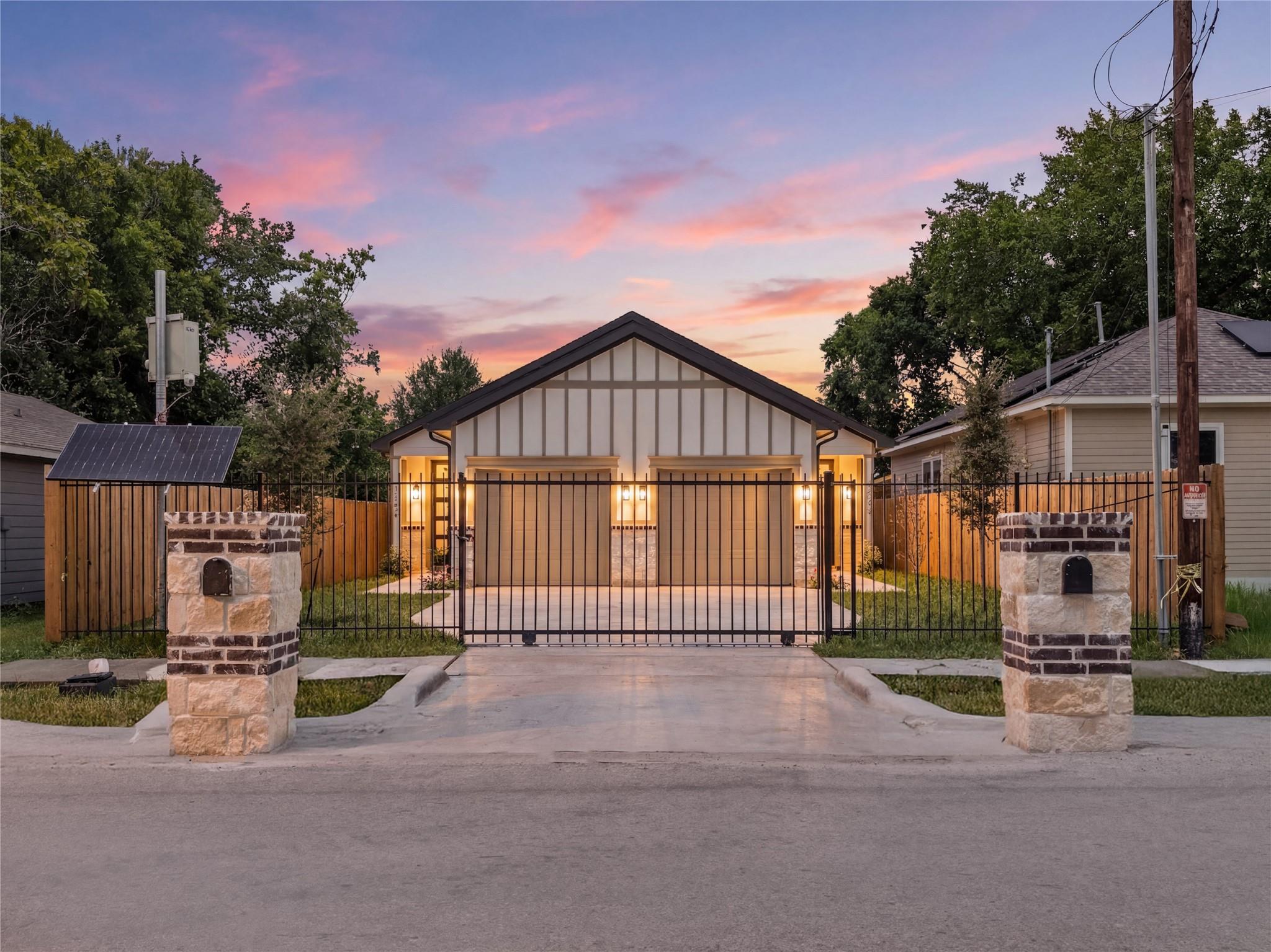 4335 Alvin Street Unit: A/B