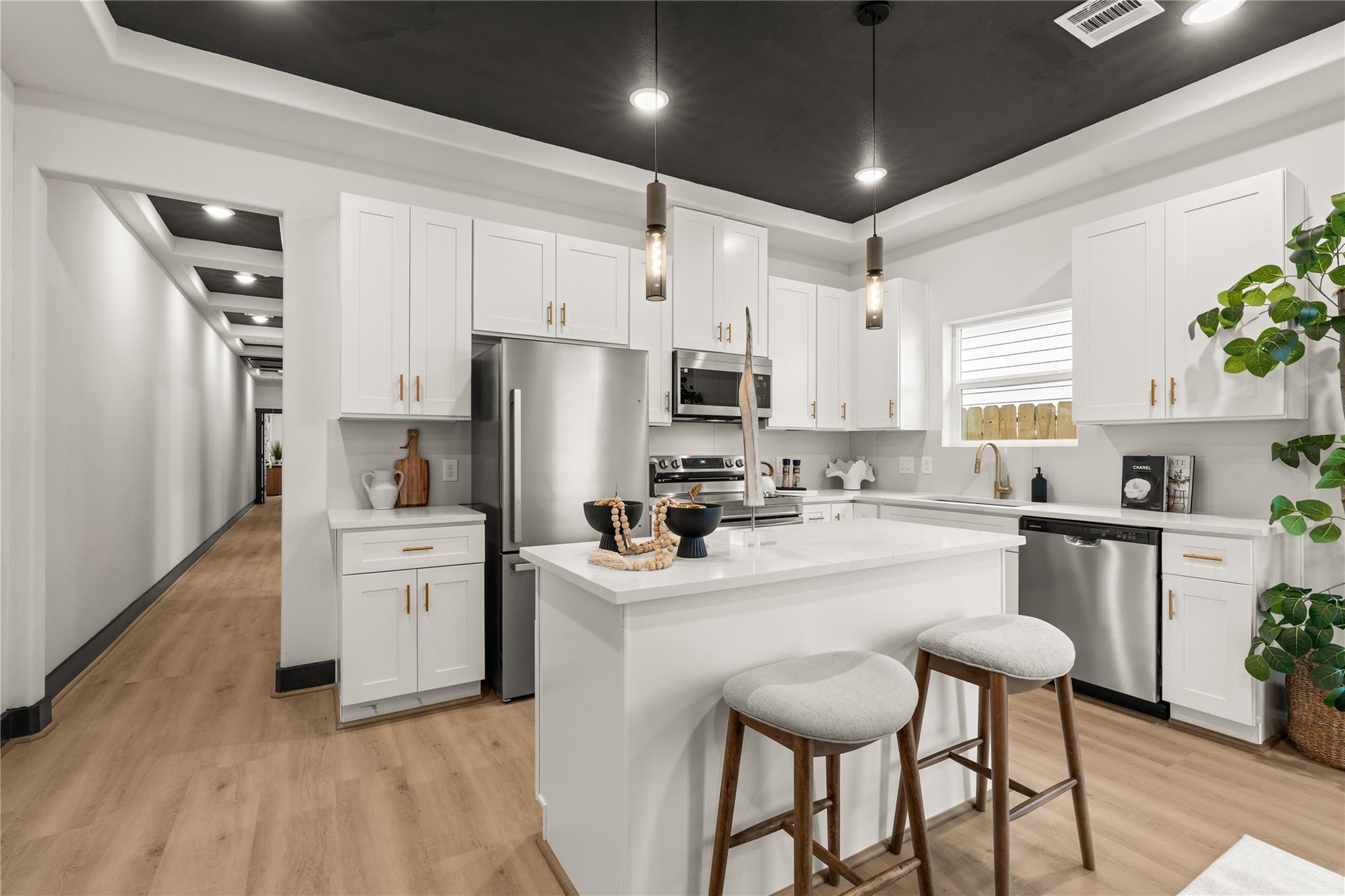 4335 Alvin Street Unit: A/B