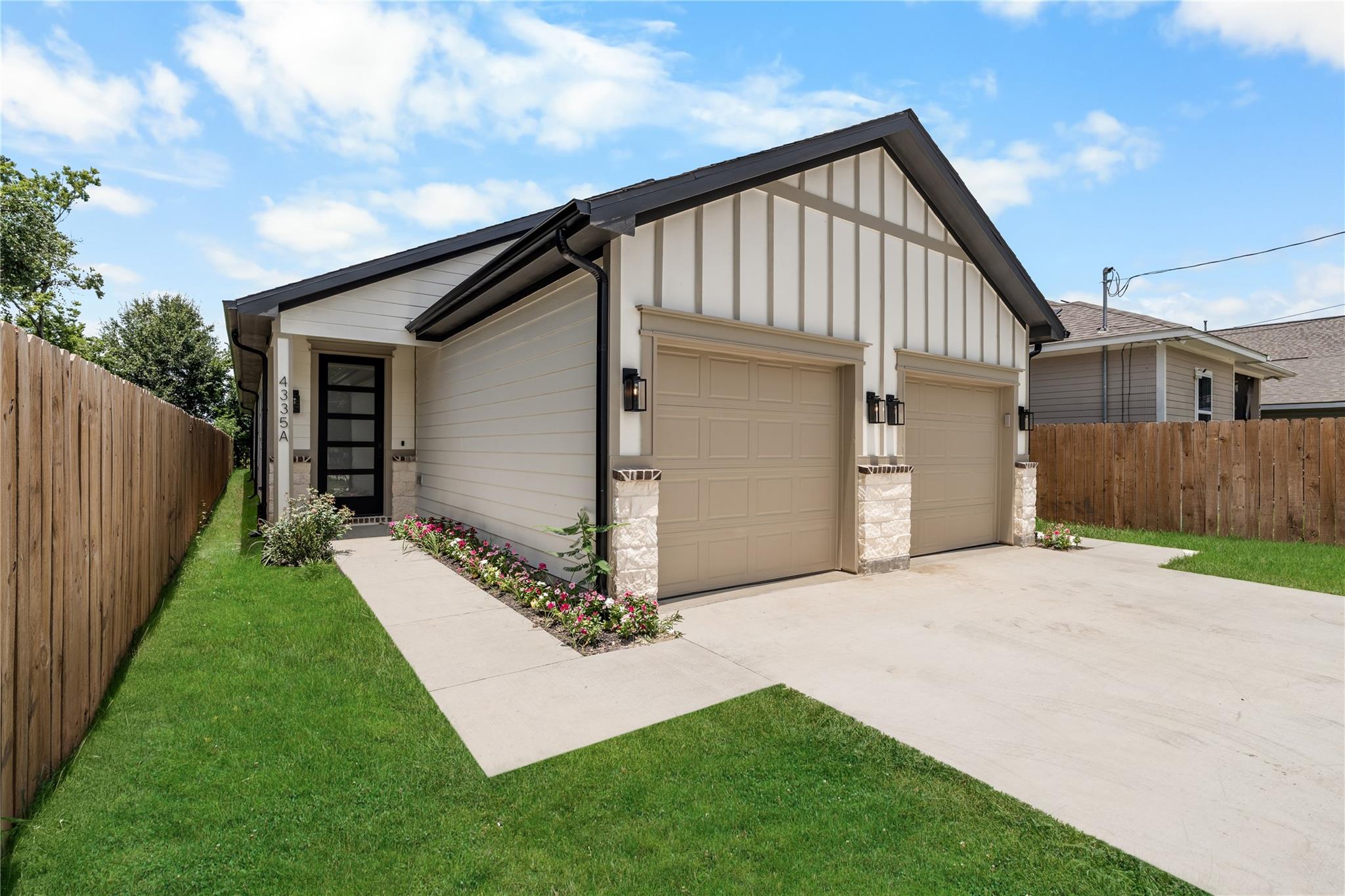 4335 Alvin Street Unit: A/B