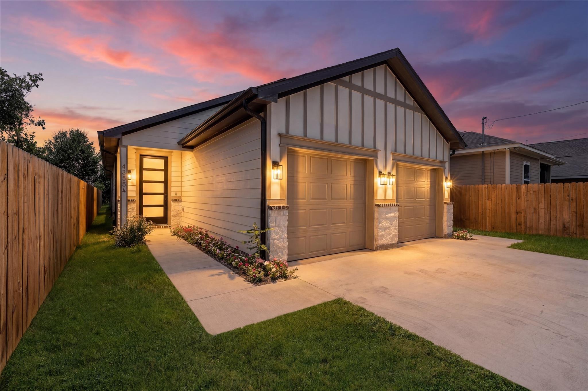 4335 Alvin Street Unit: A/B