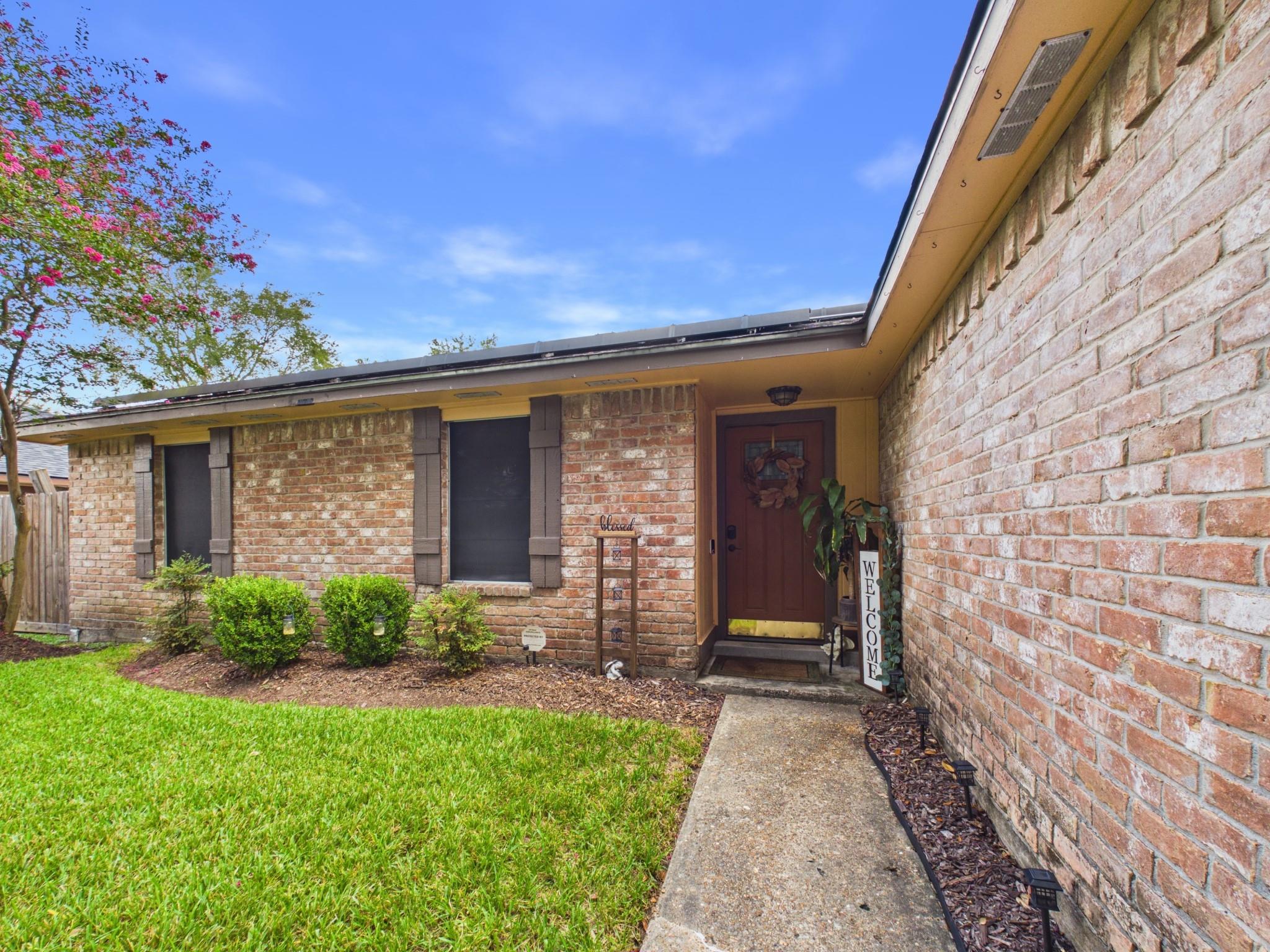 5807 Walnutgate Drive