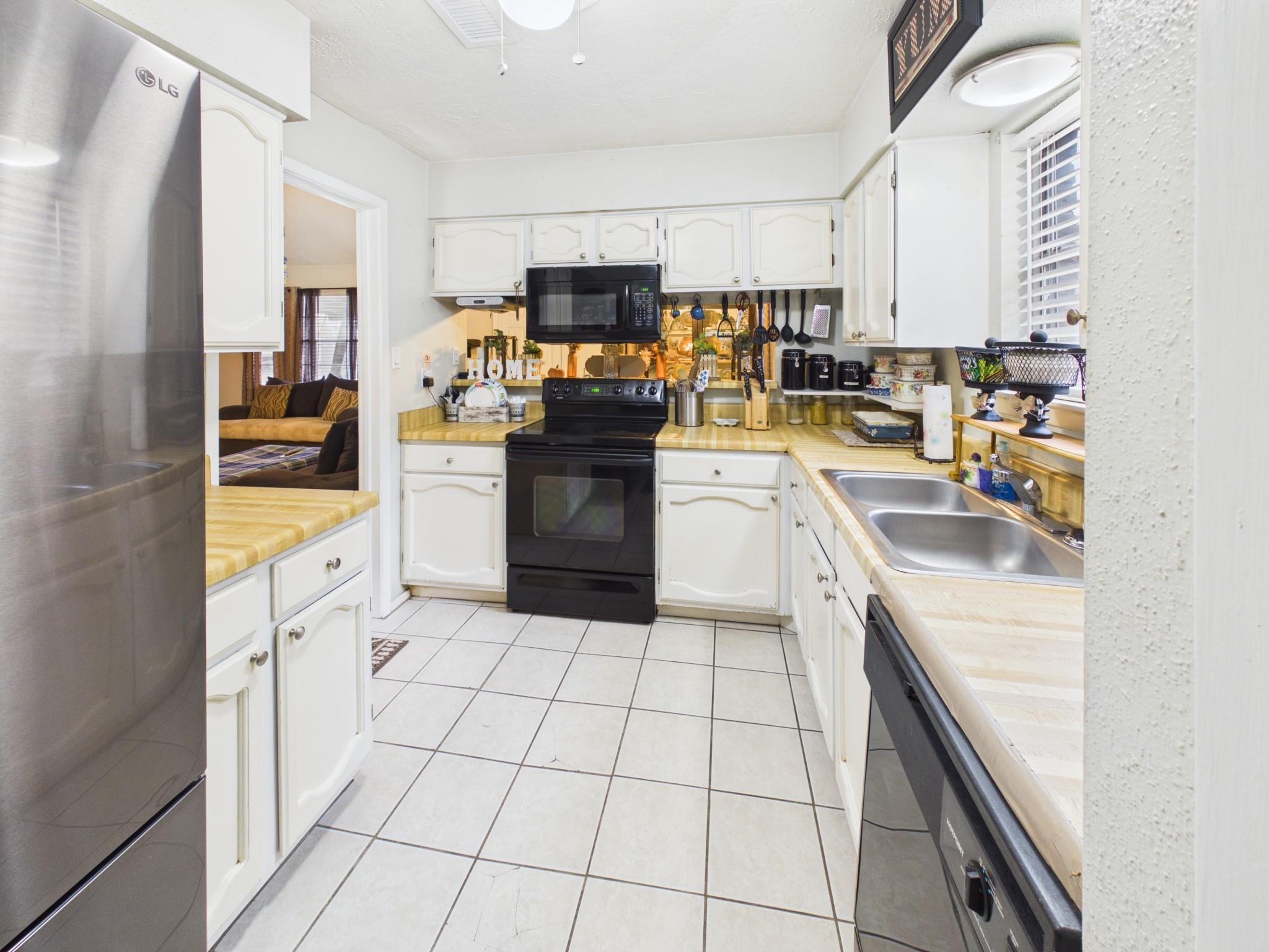 5807 Walnutgate Drive