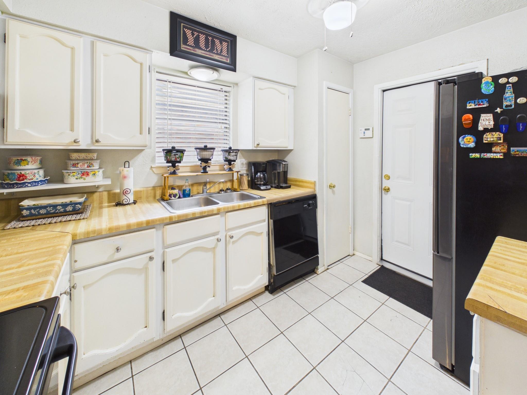 5807 Walnutgate Drive