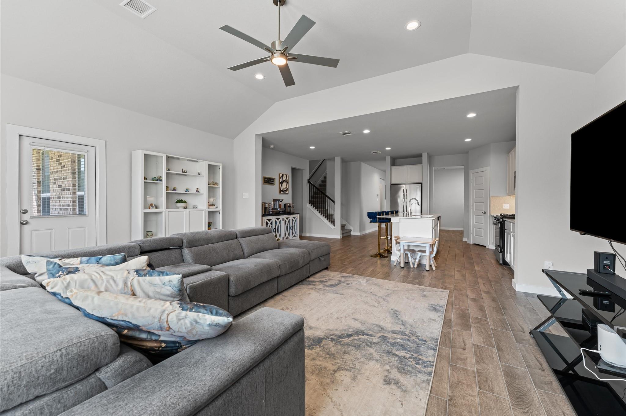 1585 Sunrise Gables Drive