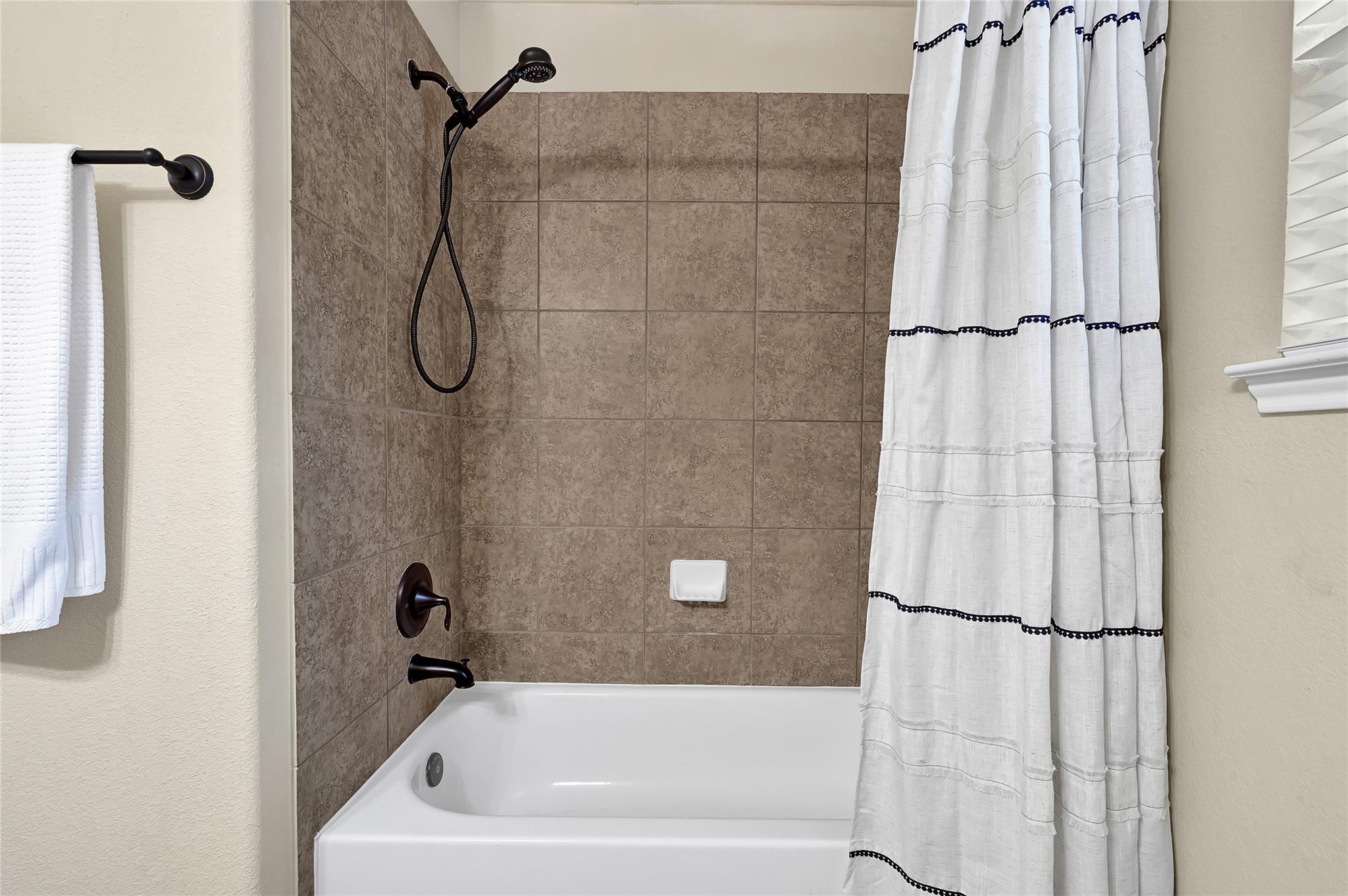 2511 Lexington Park Drive