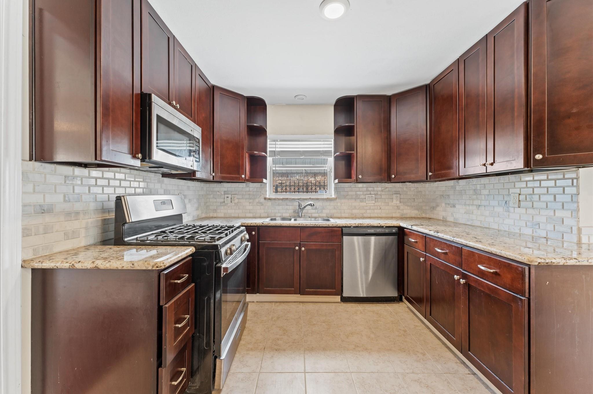 6026 Mcknight Street