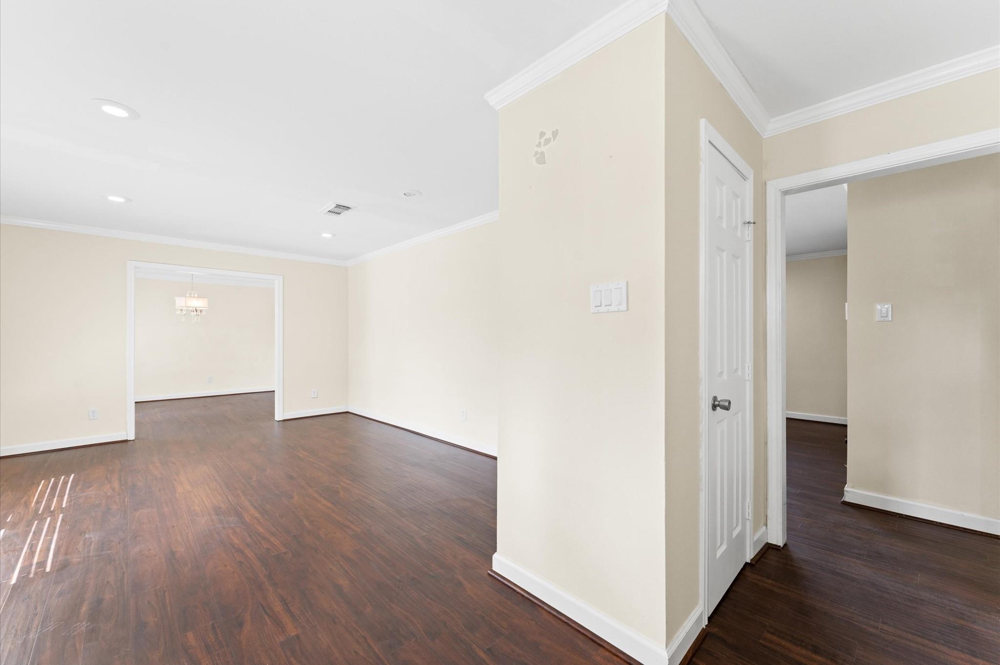 6026 Mcknight Street