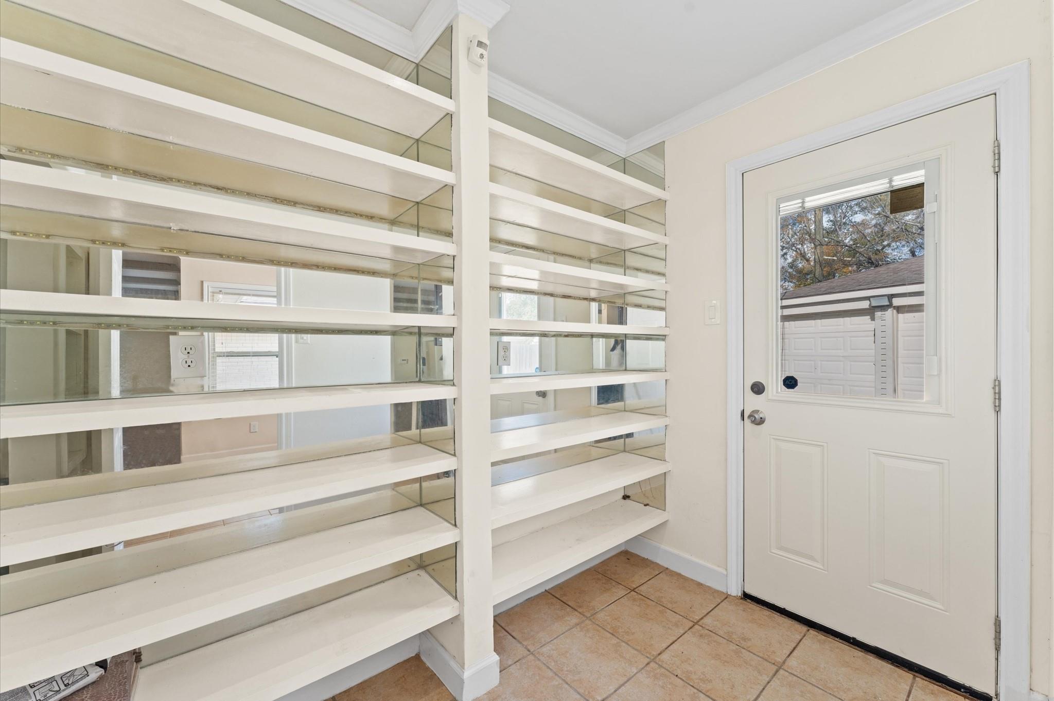 6026 Mcknight Street