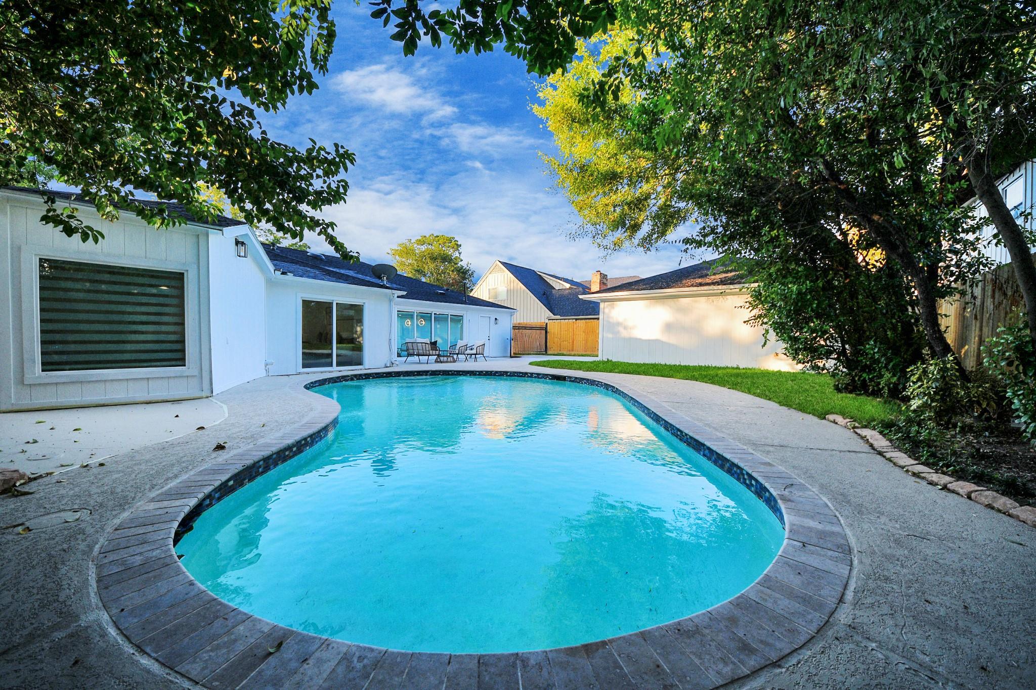 12318 Queensbury Lane