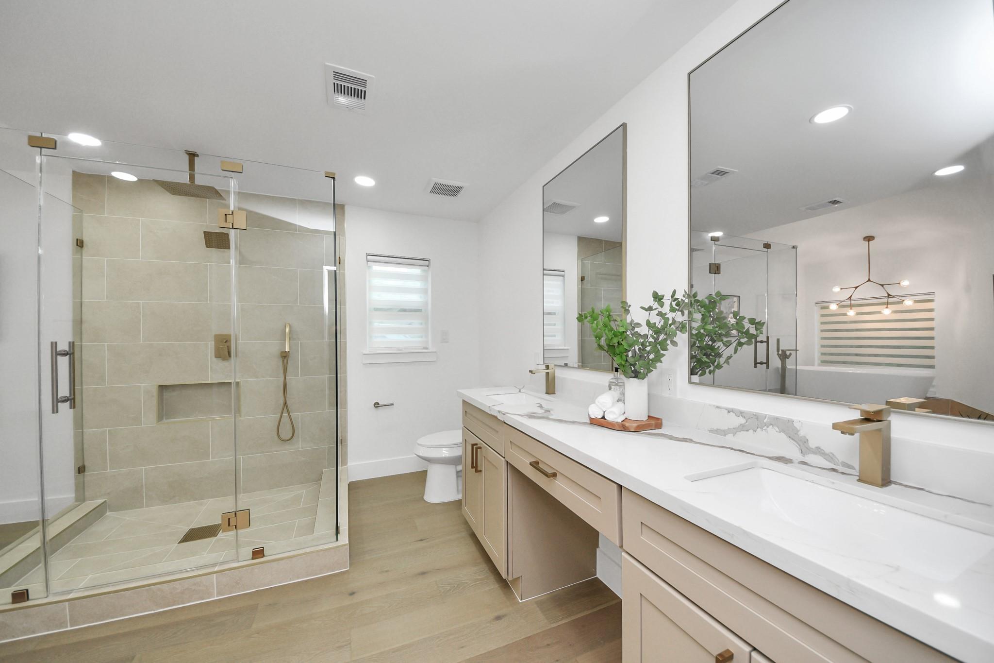 12318 Queensbury Lane