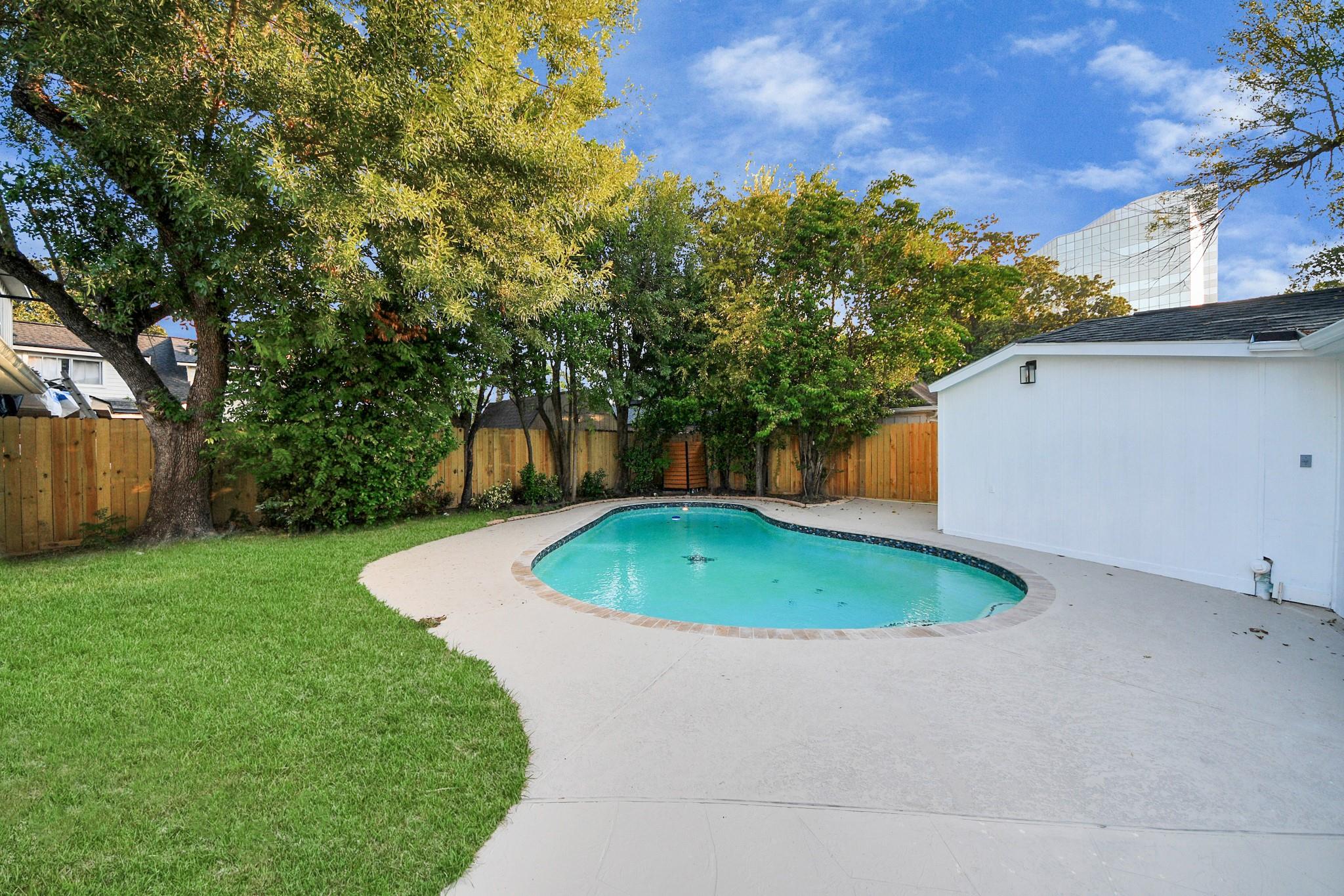 12318 Queensbury Lane