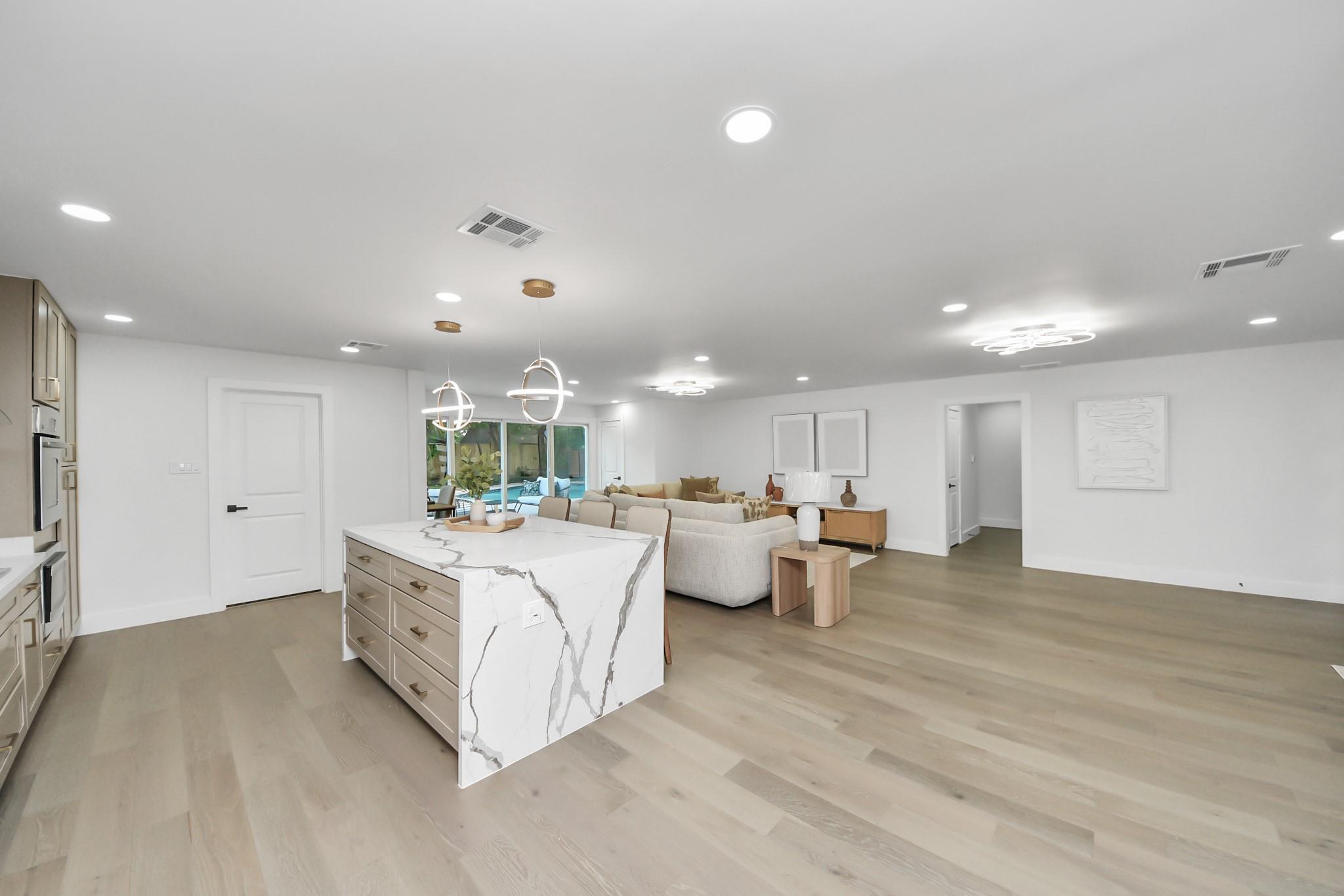 12318 Queensbury Lane