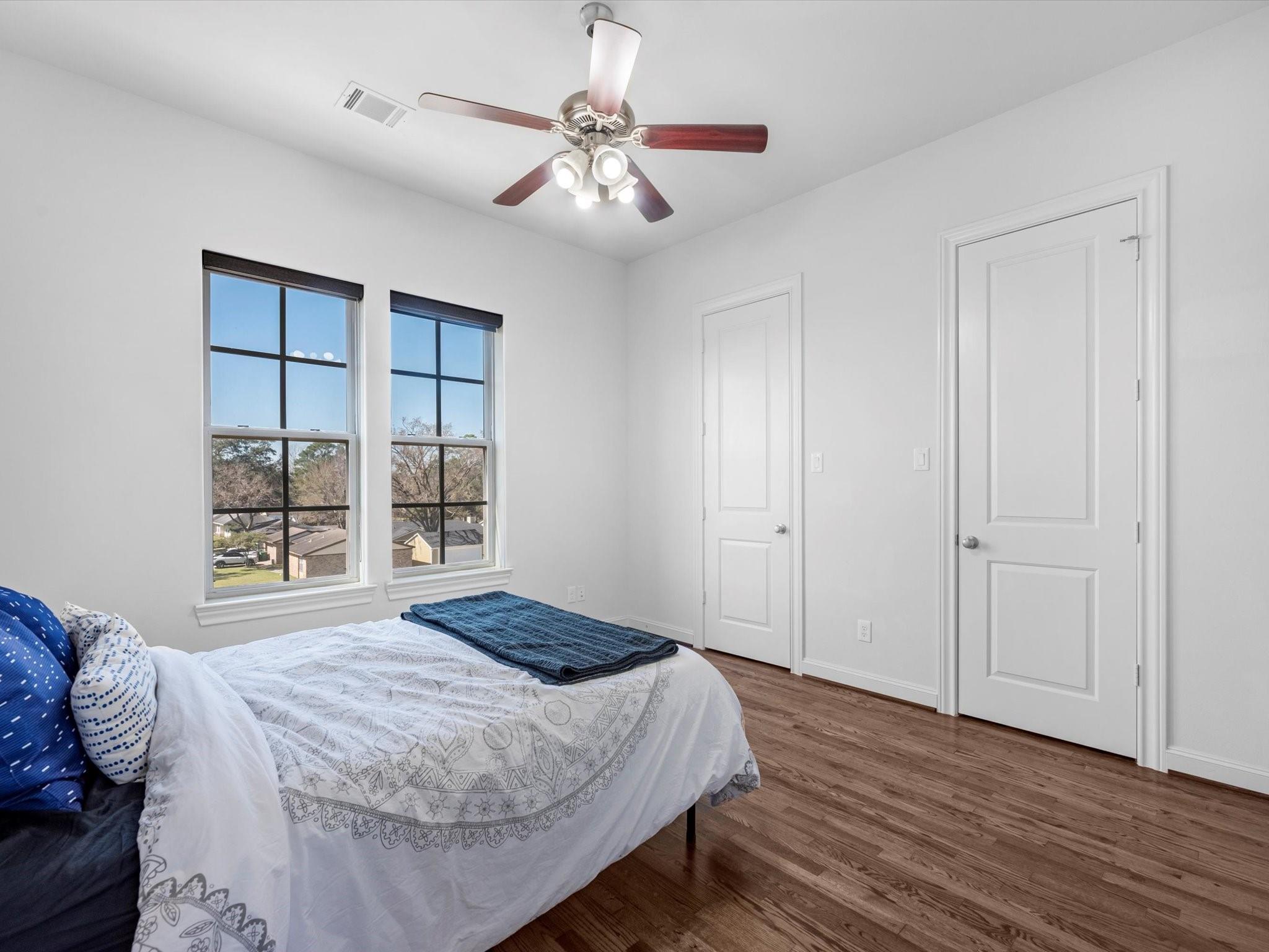 2110 Lakeshore Edge Drive
