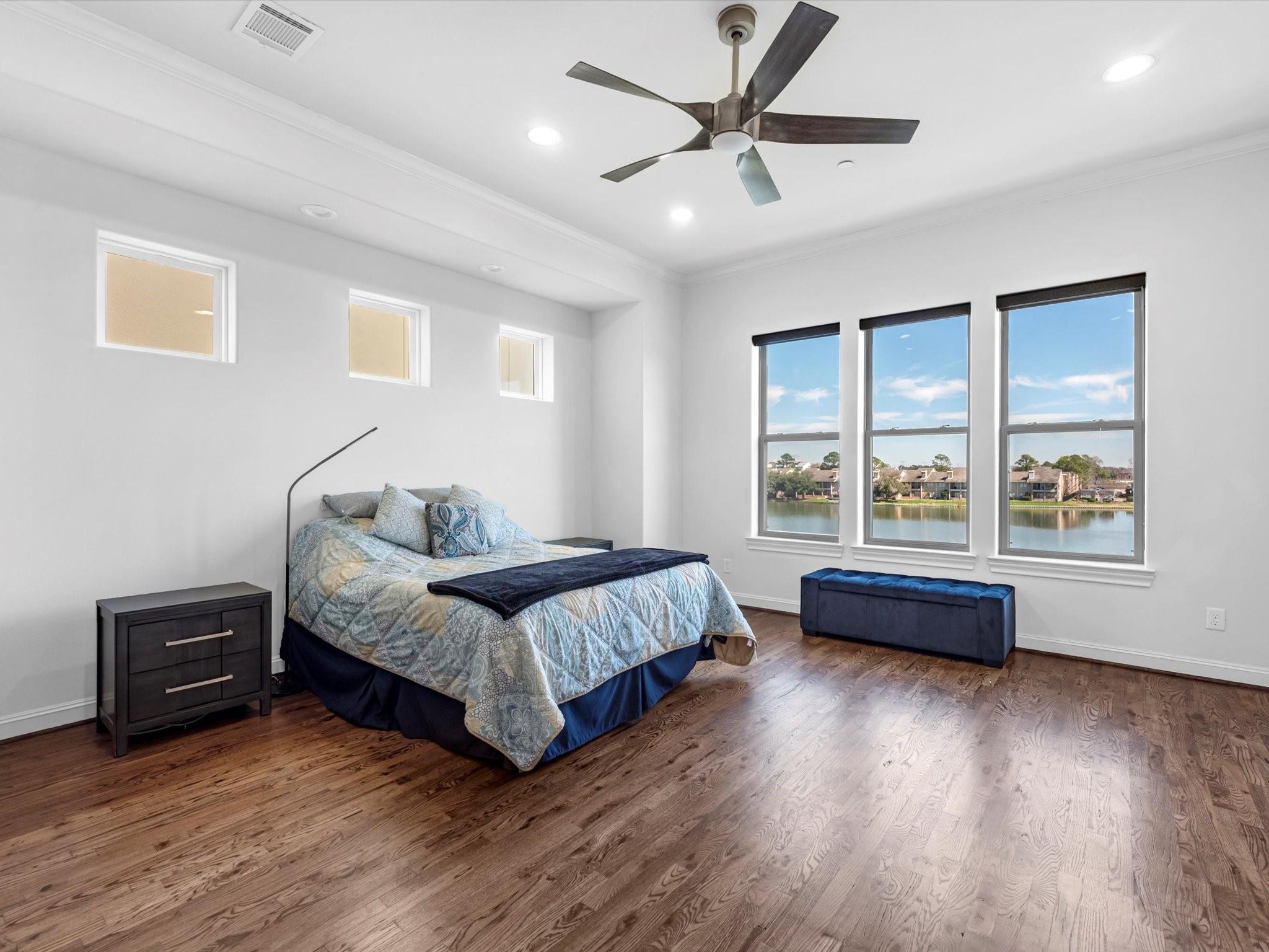 2110 Lakeshore Edge Drive