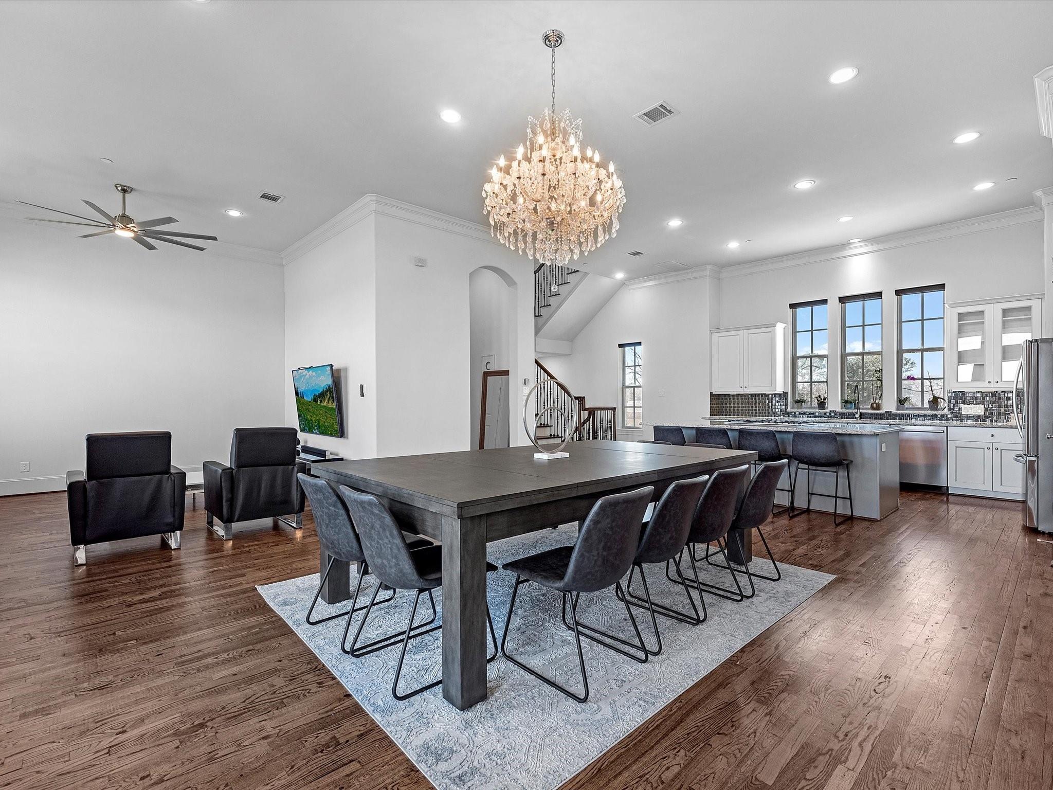 2110 Lakeshore Edge Drive