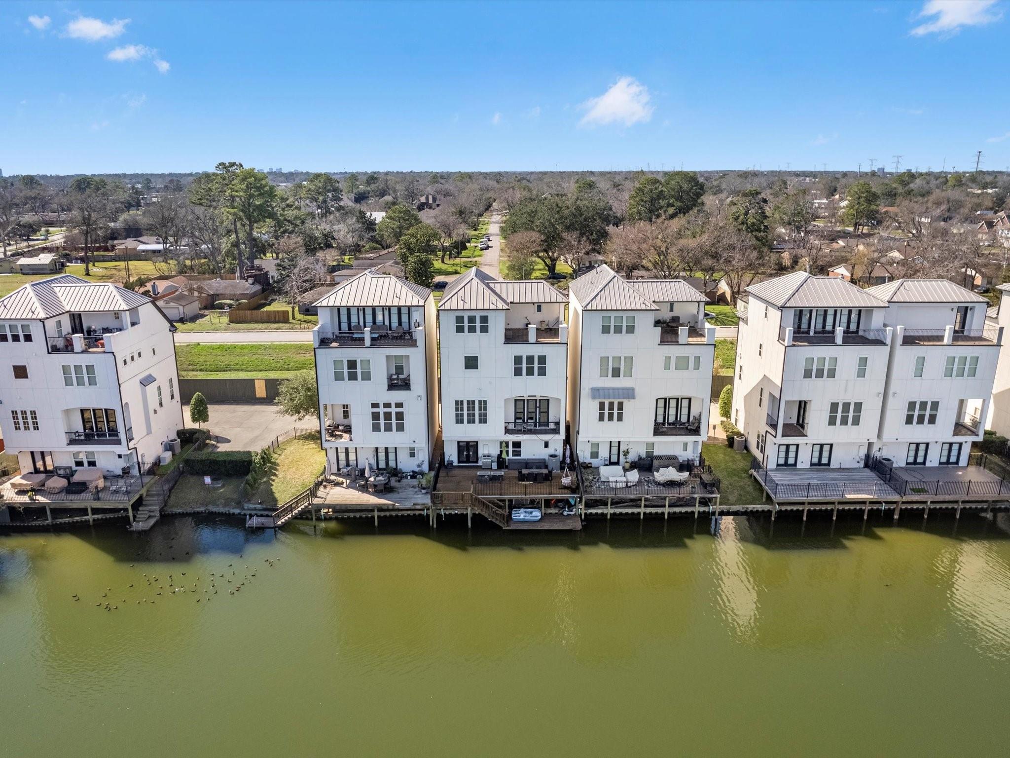2110 Lakeshore Edge Drive