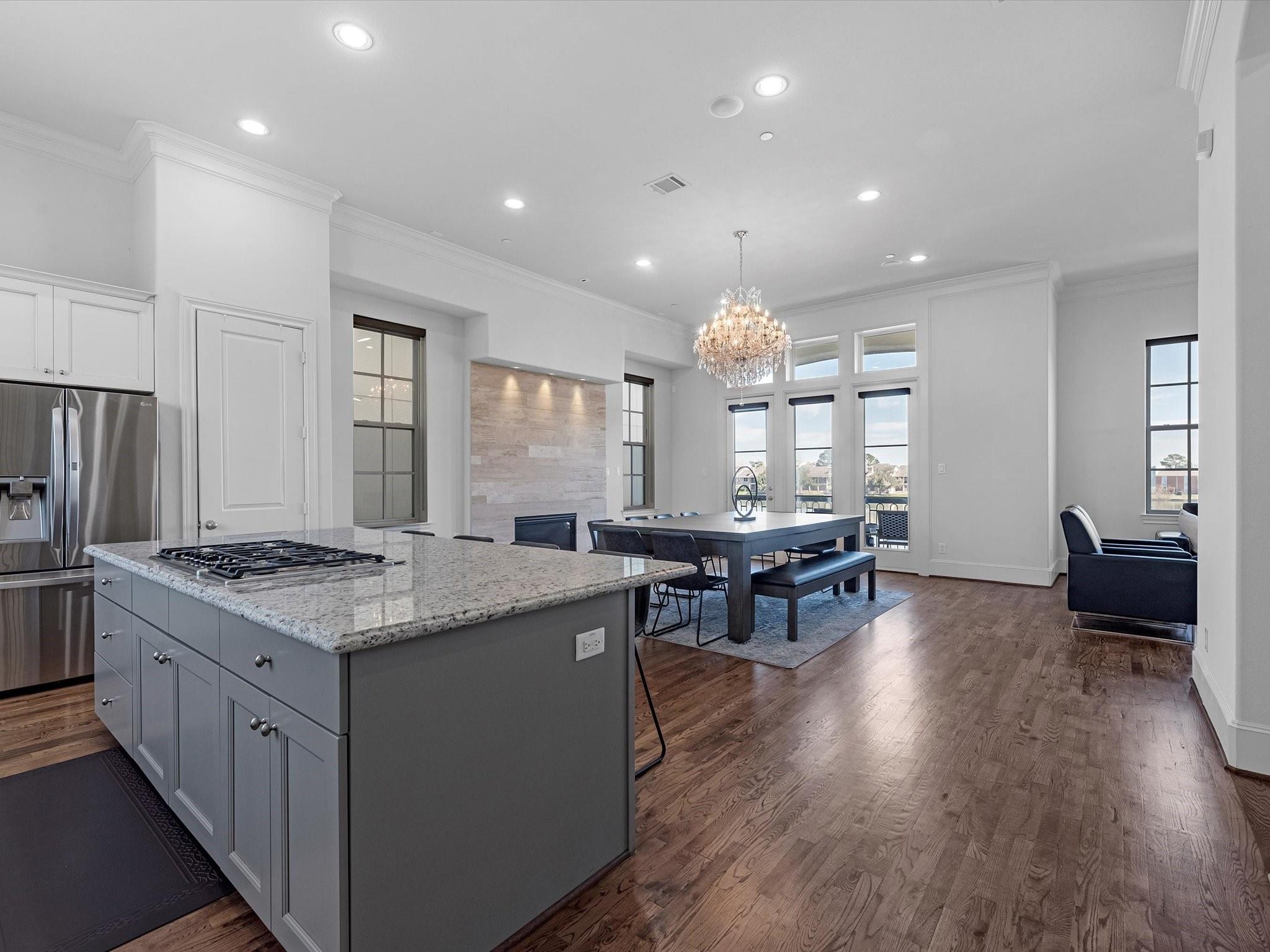 2110 Lakeshore Edge Drive