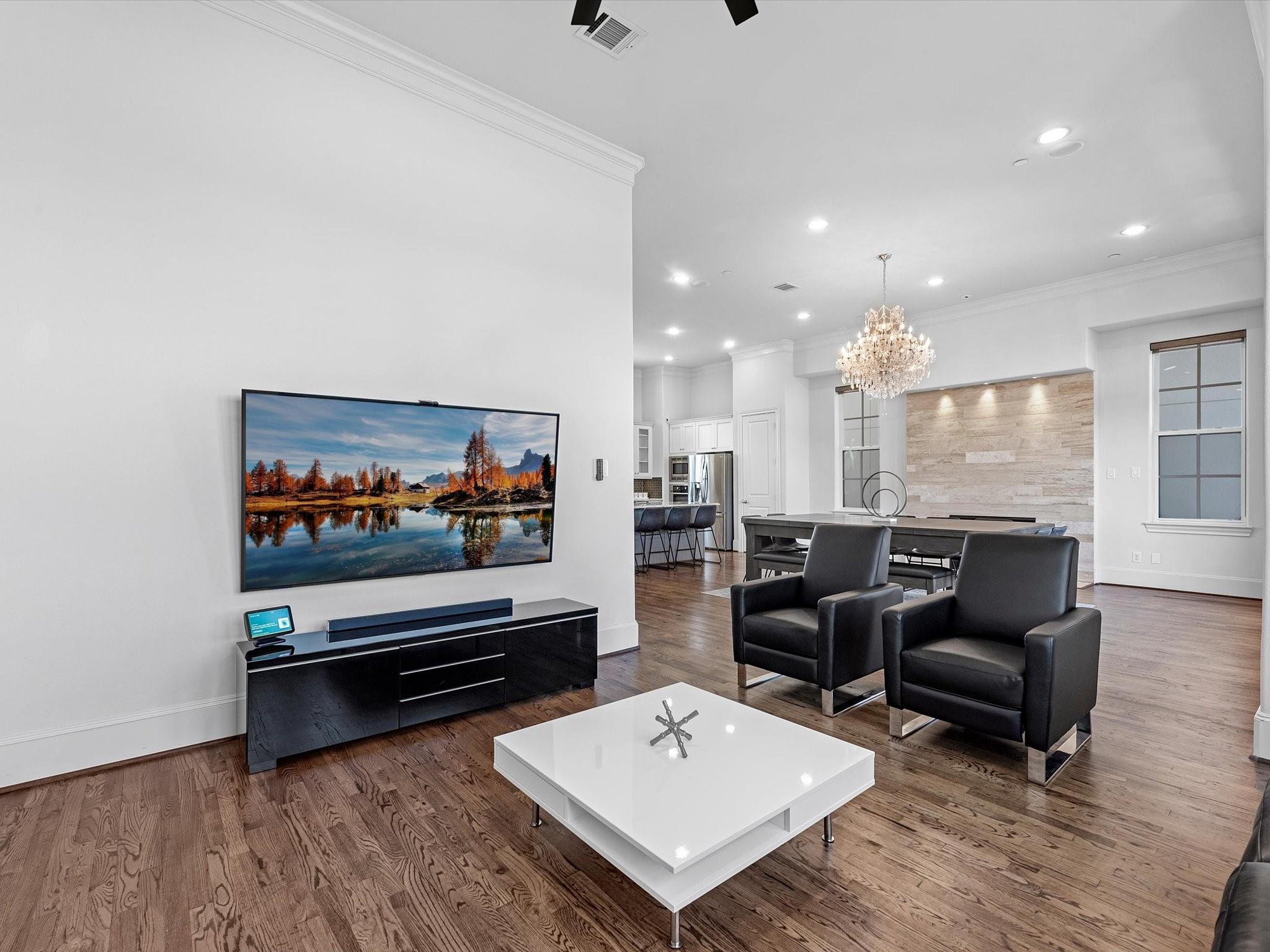 2110 Lakeshore Edge Drive