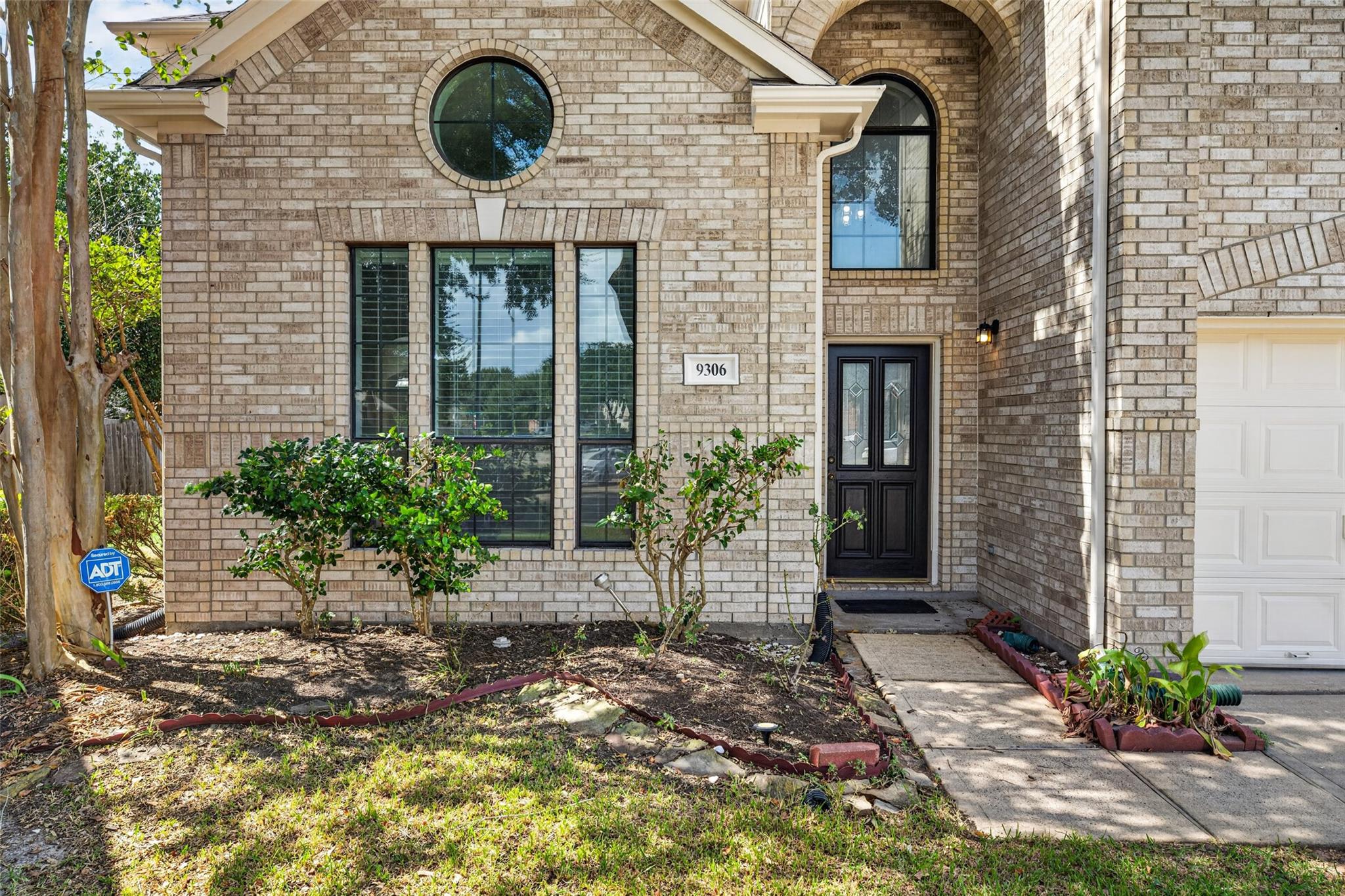 9306 Eaglewood Shadow Court