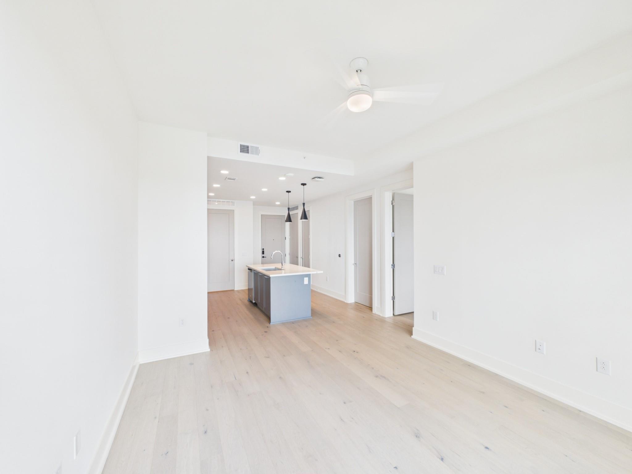 929 Westcott # 604