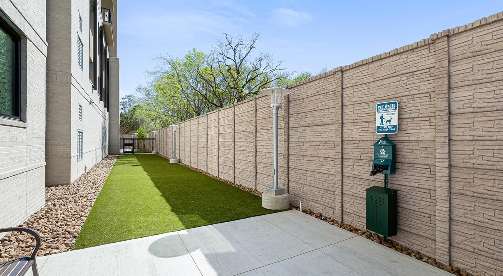929 Westcott # 604