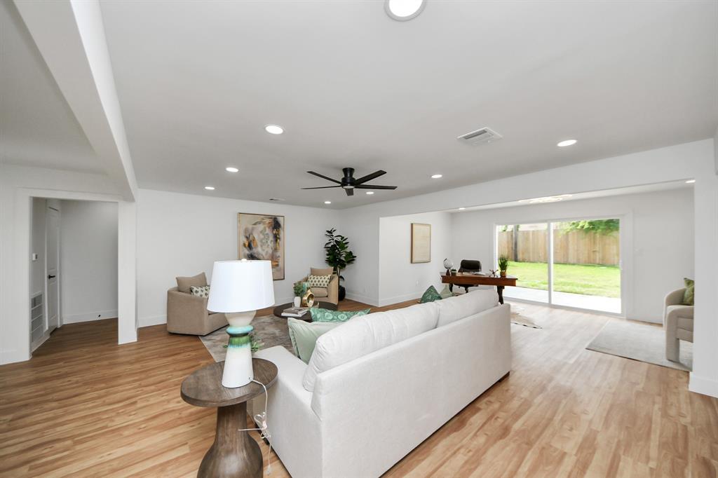6249 Locke Lane