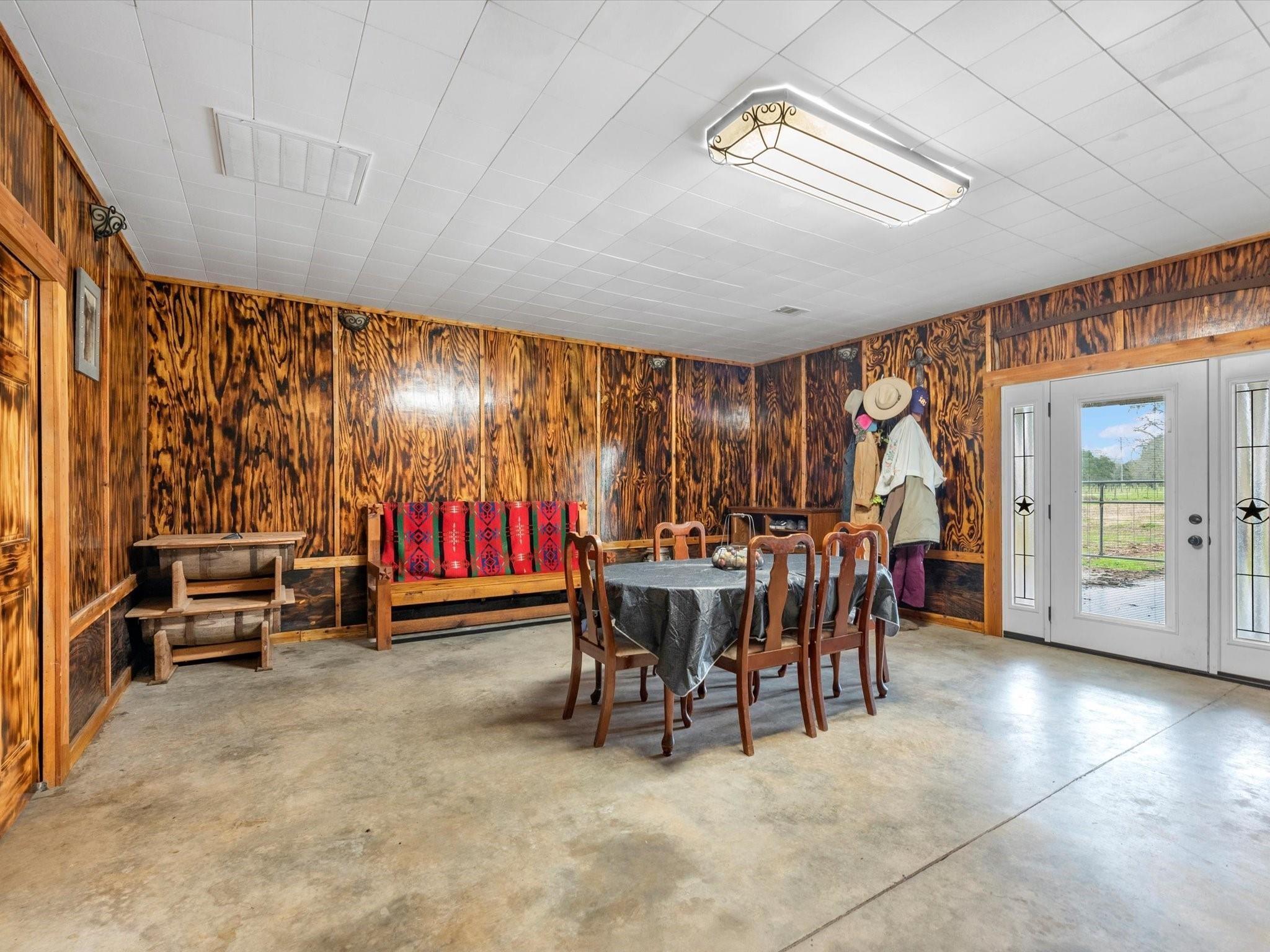 5013 U Pond Drive, Angleton