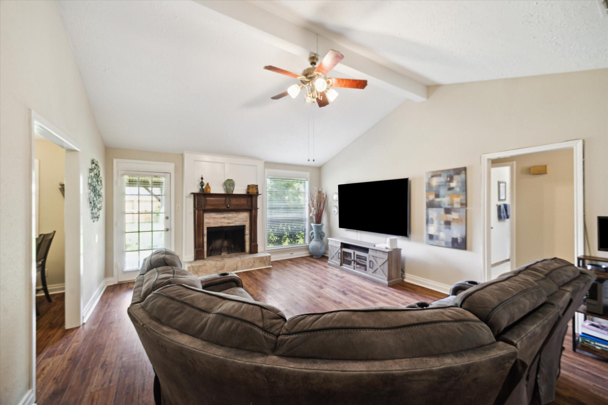 4226 Mossygate Drive