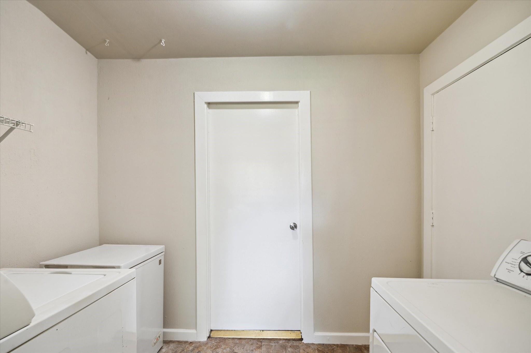 4226 Mossygate Drive