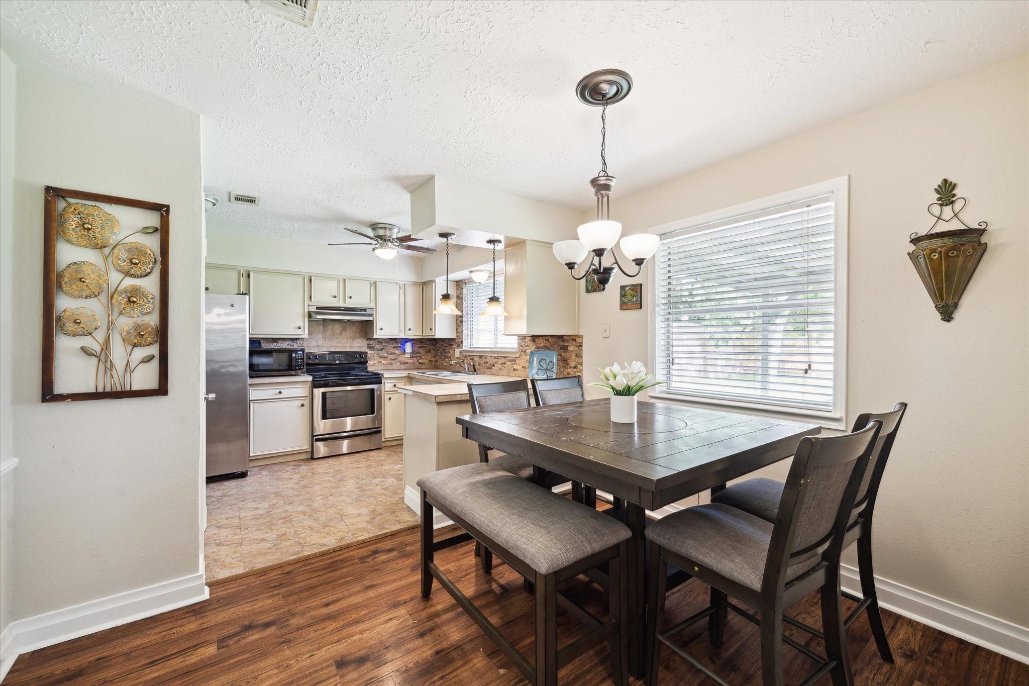 4226 Mossygate Drive